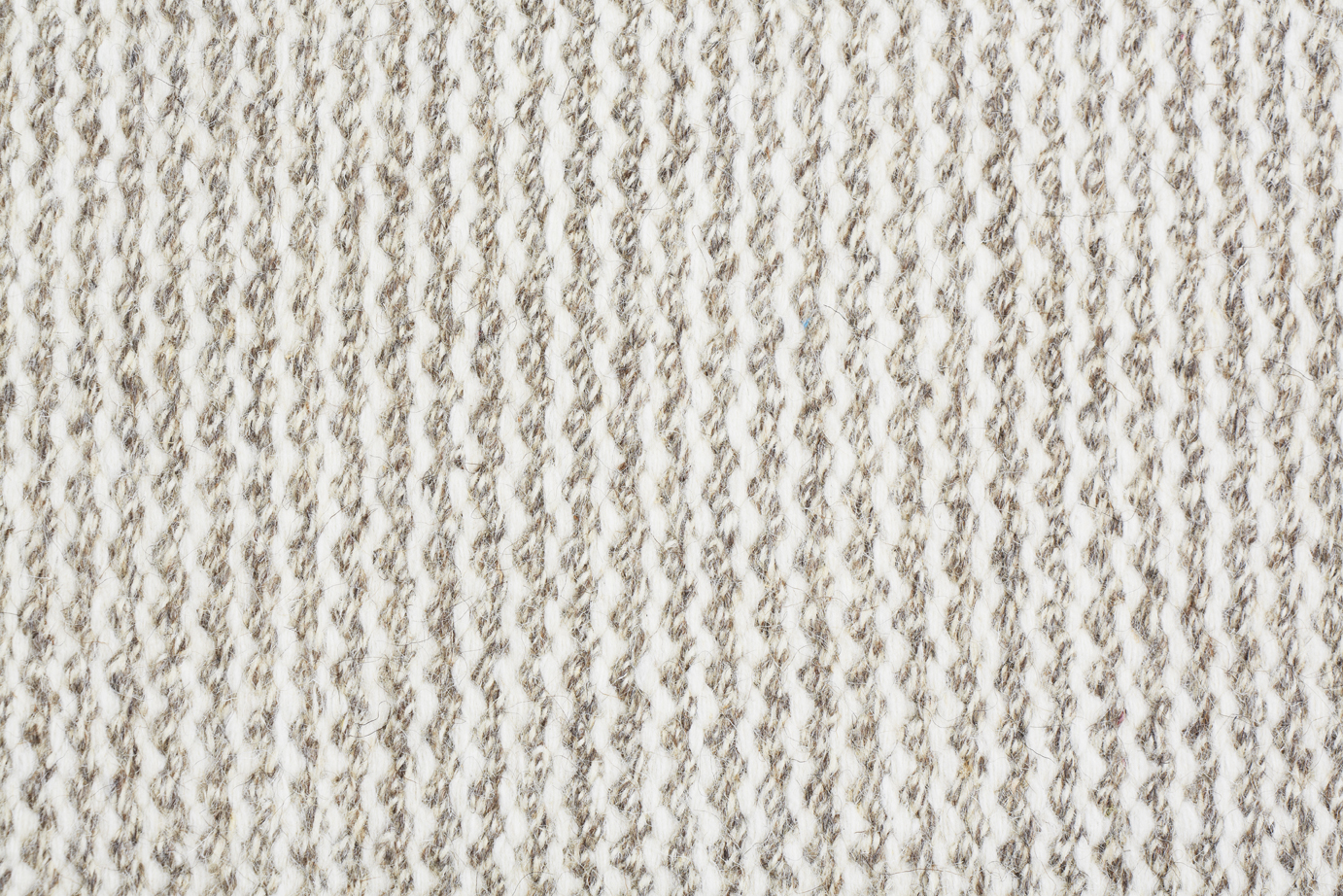 Fabula_Fenris_Rug_Offwhite_Nature_Wool_Hand-woven_1125__C_72dpi.jpg