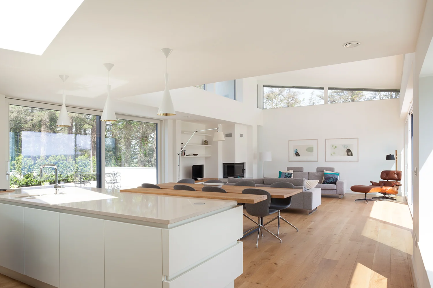 Room To Improve Architect and broadcaster, Dermot Bannon collaborated with CA Design on numerous projects for his RTÉ show using the Le Corbusier and Eames-style furniture to furnish extensions and new builds. Photo credit: Alice Clancy