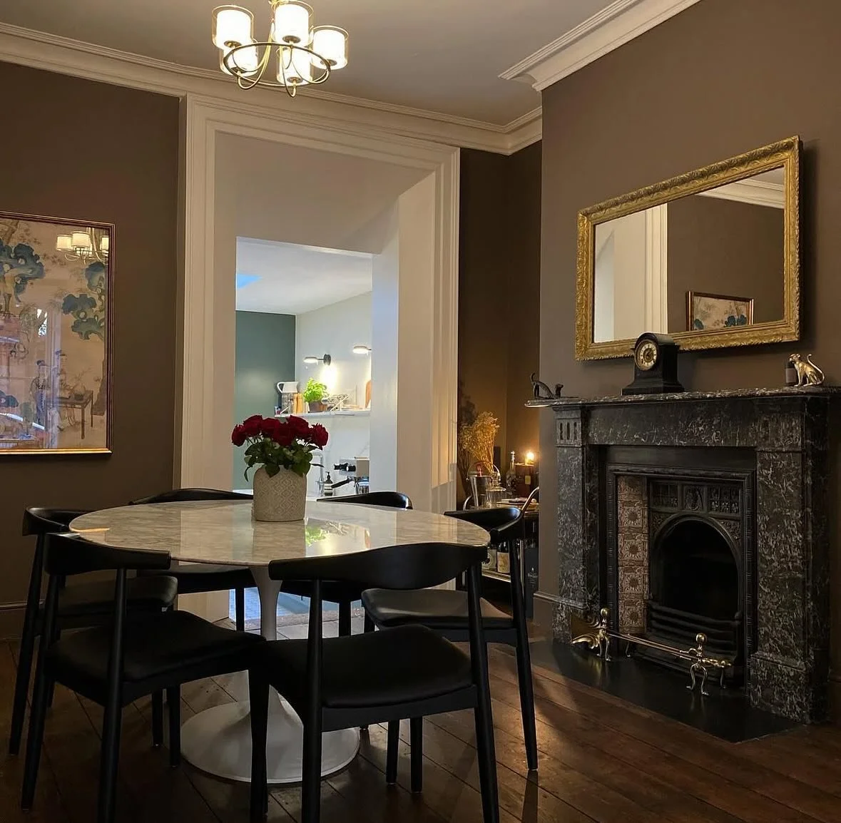 Our Saarinen-style marble tables remain one of the most loved designs in our collection ✨

Originally created in the 1950s by Finnish-American architect Eero Saarinen, the table was designed to solve what he called the &ldquo;slum of legs&rdquo;, rep