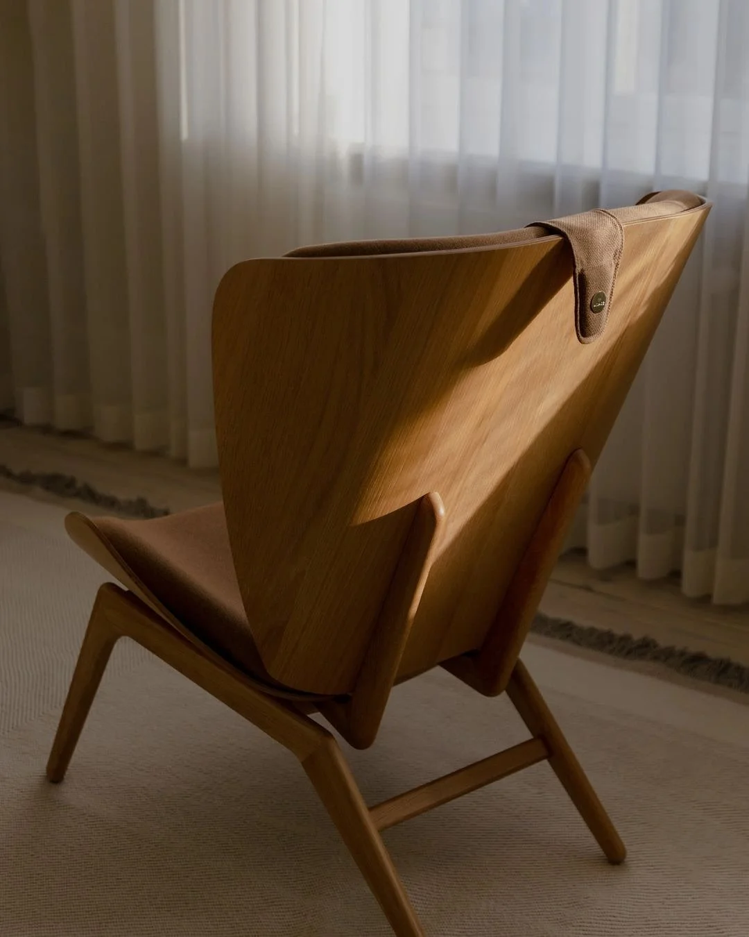 Even more pieces have been added to our Black Friday sale because the UMAGE Black Week sale is now live ✨ For a limited time there is 25% off selected lines, from sculptural lighting to beautifully simple furniture. If you love Scandinavian design an