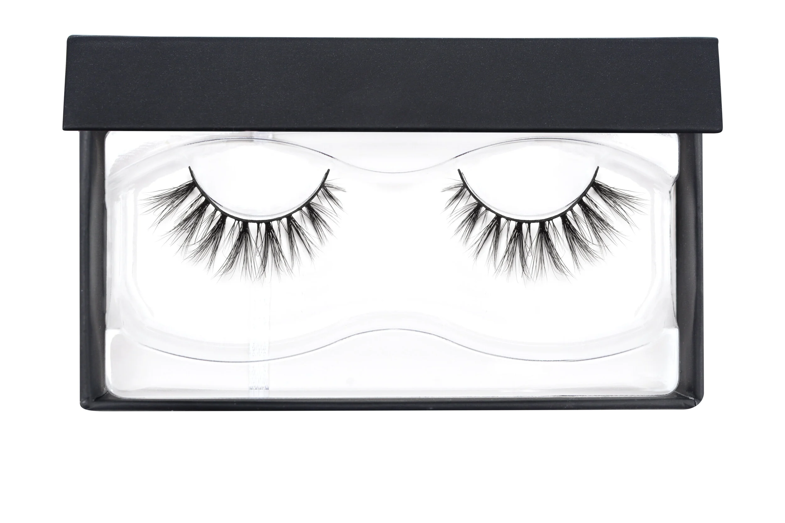 Lilly-Lashes-Faux-Box-Front-Cannes-FINAL.jpg