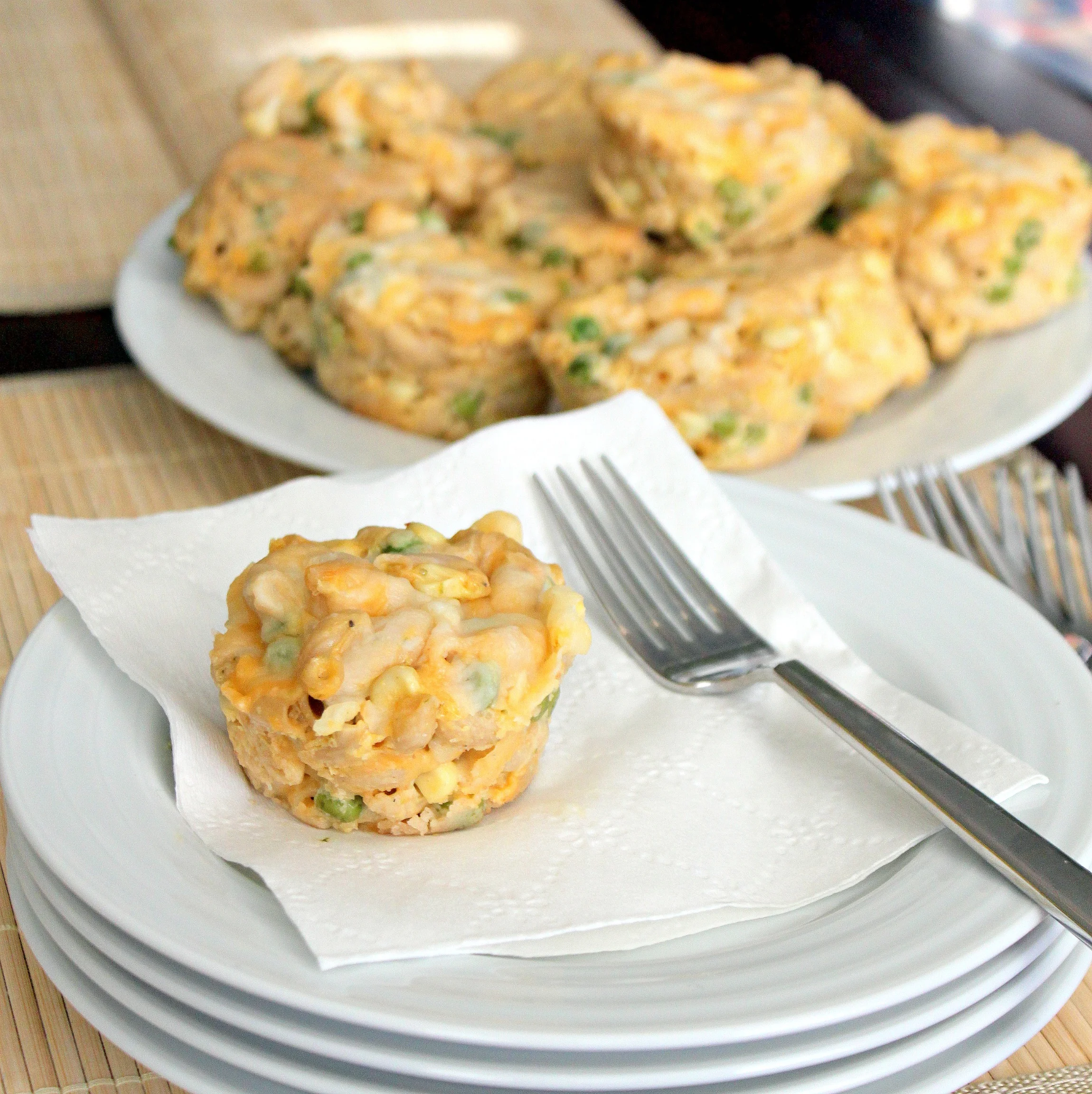 Easy Veggie Macaroni and Cheese Cups
