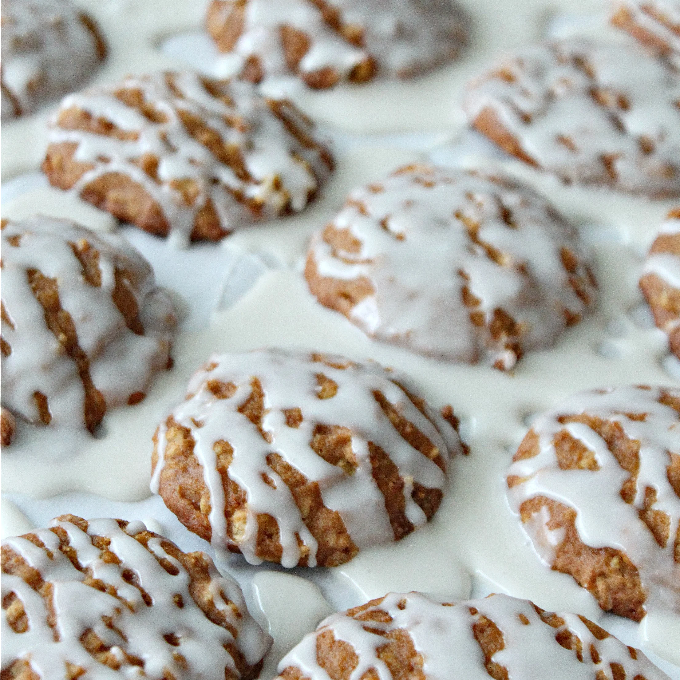 Pumpkin Oatmeal Cookies with Maple Glaze