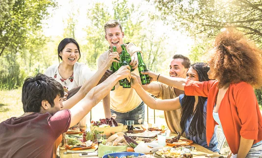 Eating healthy during the week but going overboard on the weekend? That can impact your weight loss efforts. 