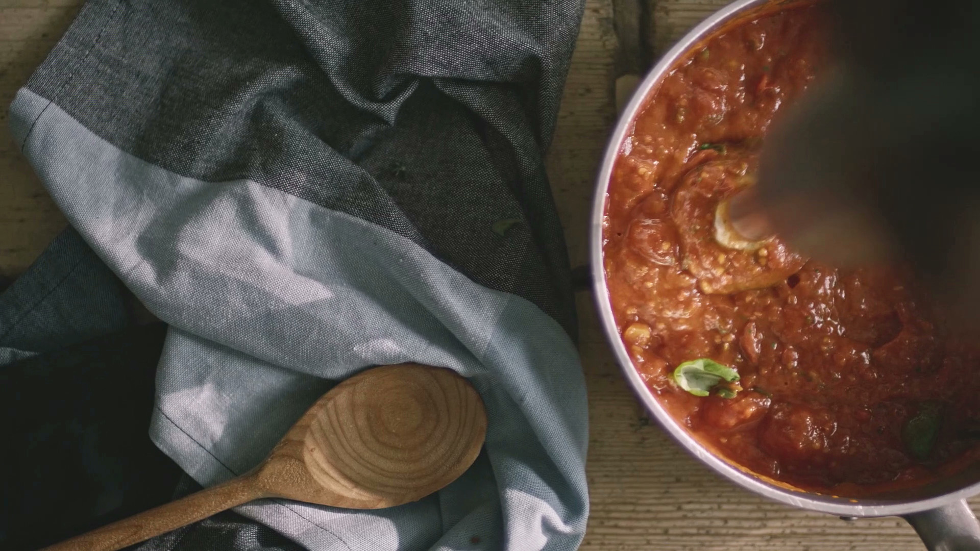 Now Your Cooking - Pizza<strong>Director: Albin Holmqvist <br />Producer: Amanda Nordlöw<br />House of Radon</strong>
