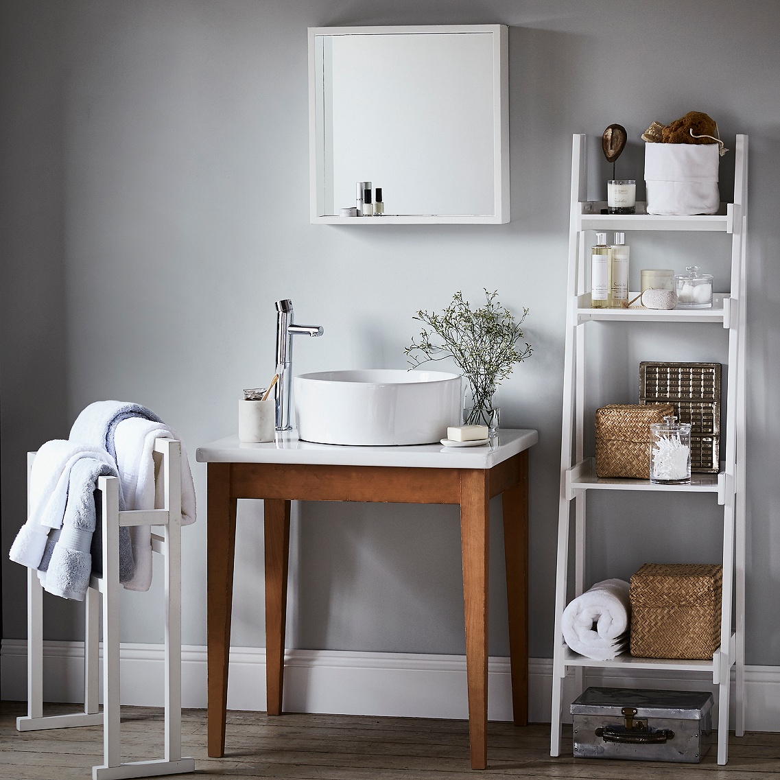 White Company Ladder storage (£295) Link here