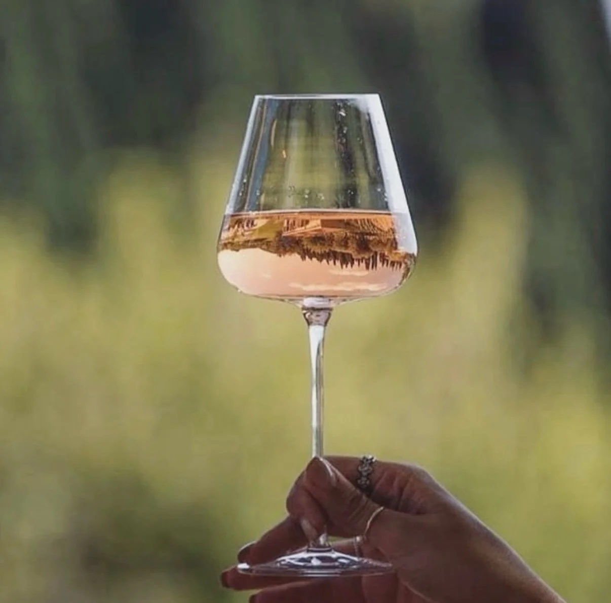 Ros&eacute; season has arrived! Cheers to spring with our Nationale 7 Ros&eacute; from C&ocirc;tes de Provence.