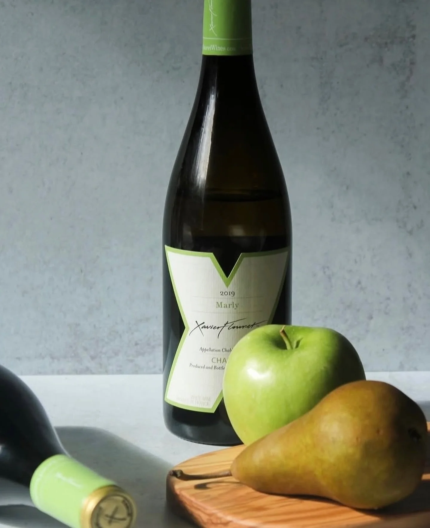 Celebrate International Chardonnay Day with Marly Chablis.

A classic and crisp Chardonnay with notes of green apple and pair, Marly is rounded and rich, providing good structure and a lengthy finish.