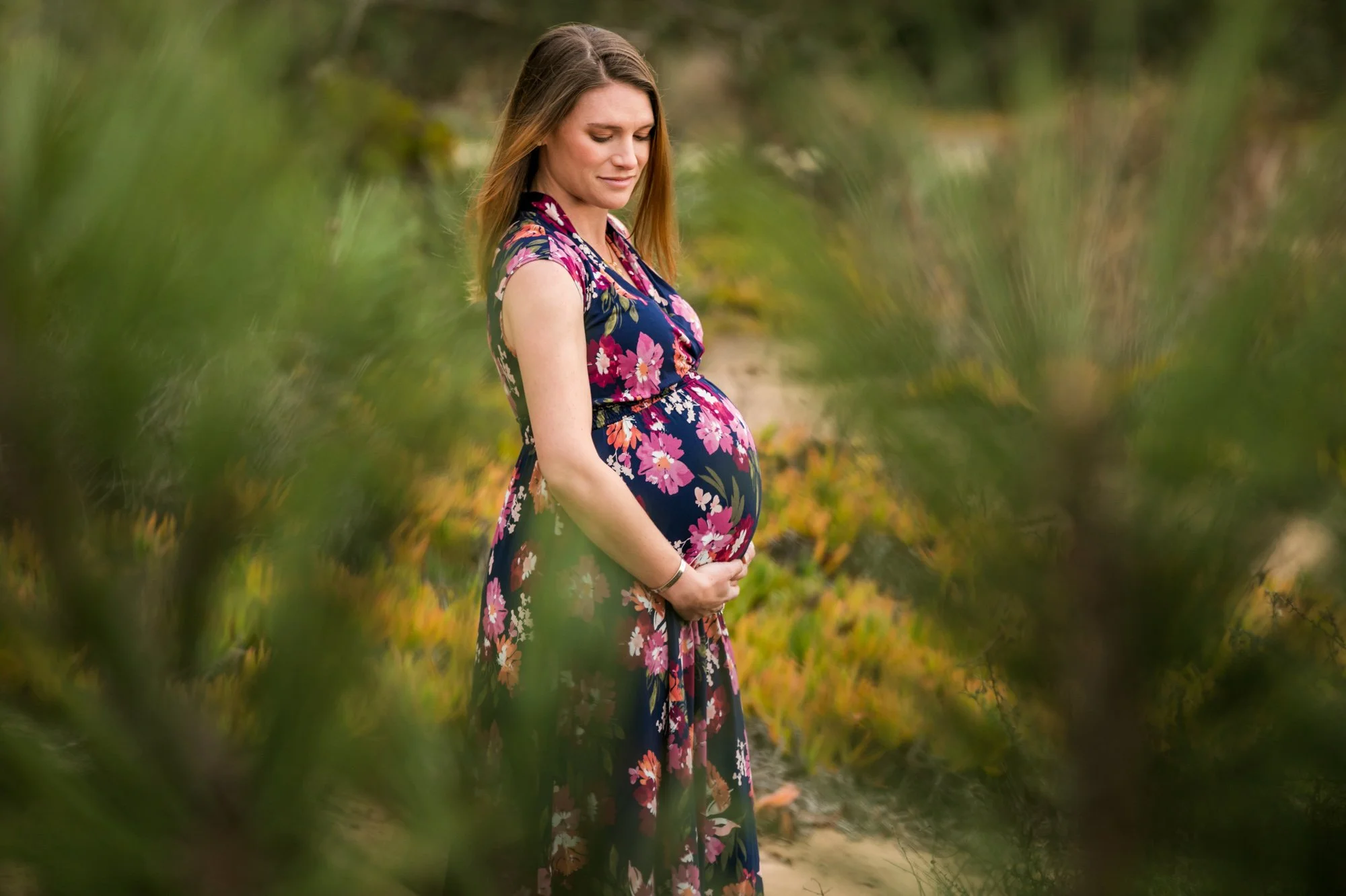 0004_Maternity_Photos_Beach.jpg