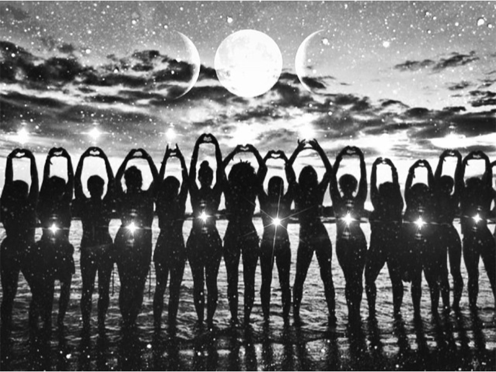 MAMA-HUSSY-sisters-of-the-moon.jpg