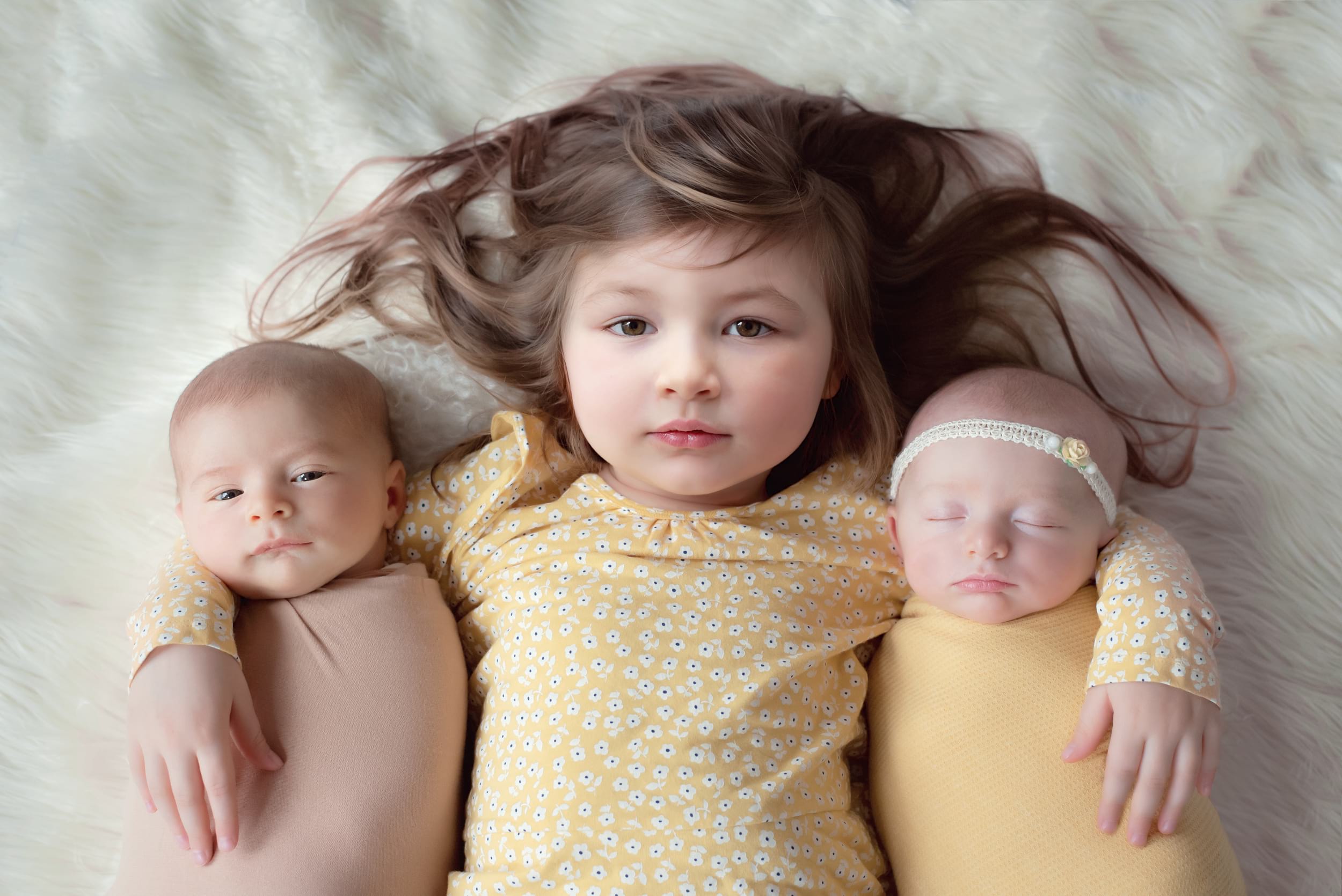 Top 5 Tips for Taking Newborn Pictures with Siblings — Jessica Catherine  Photography