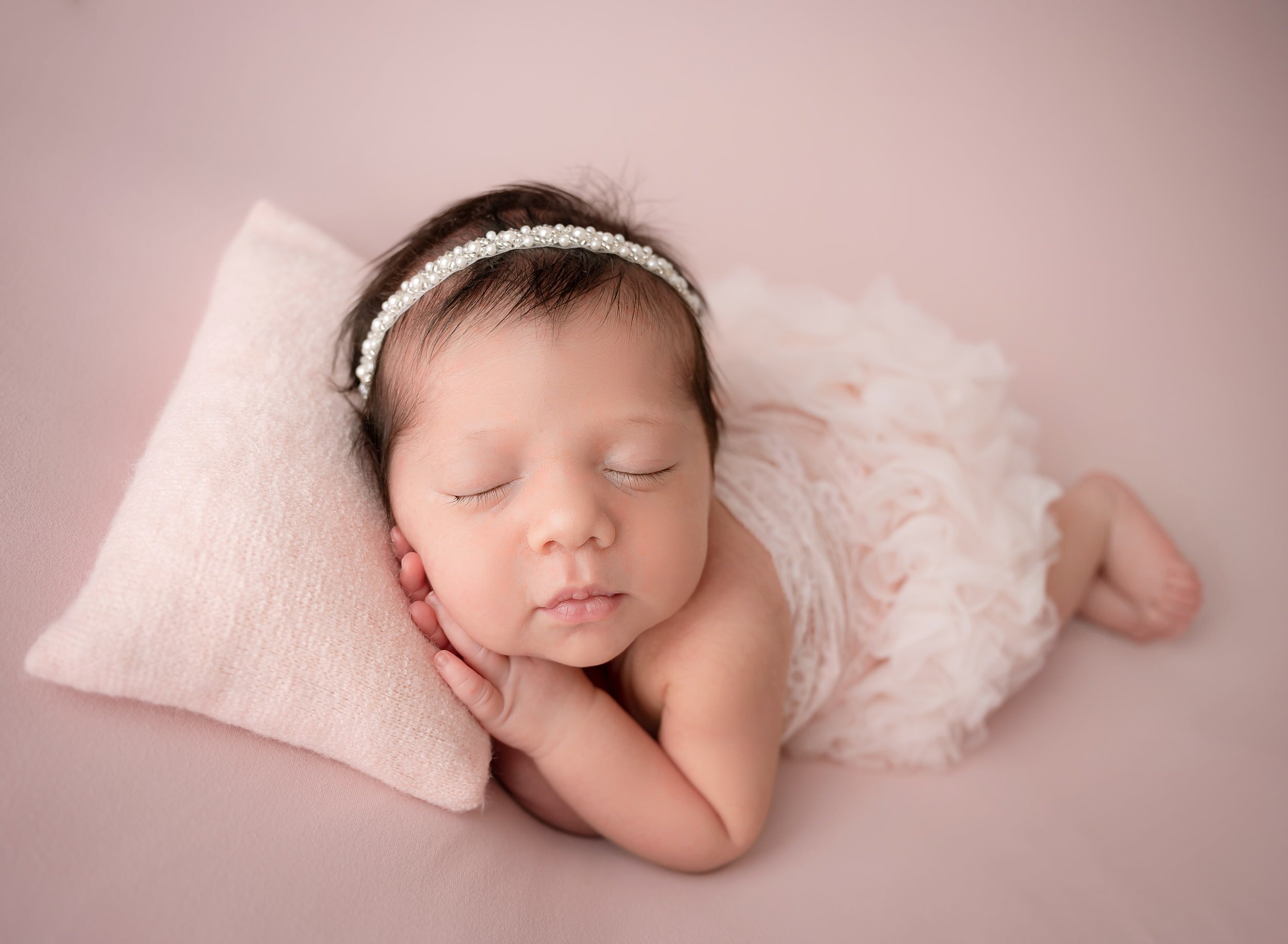 baby-on-pink