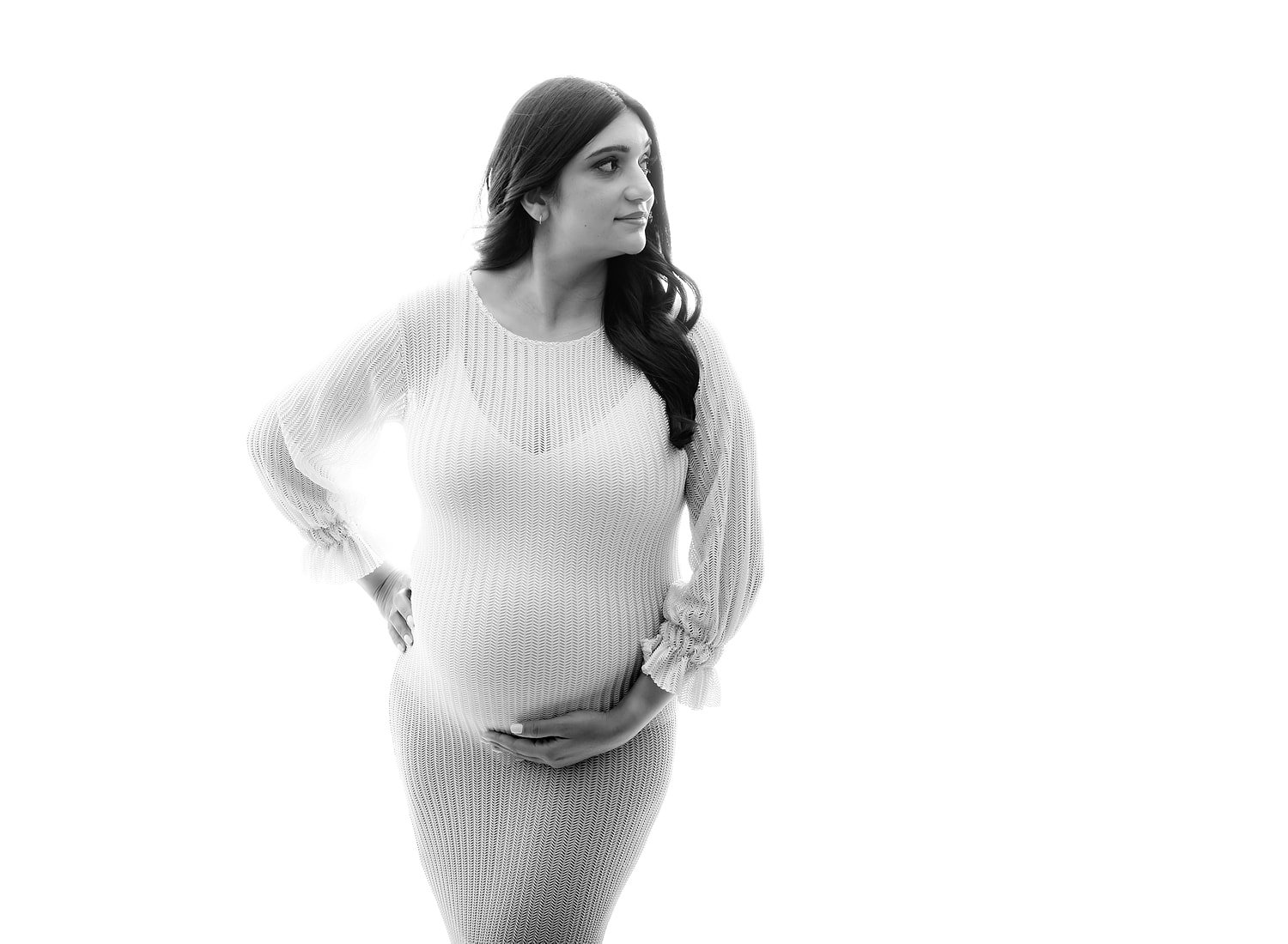 black-and-white-maternity