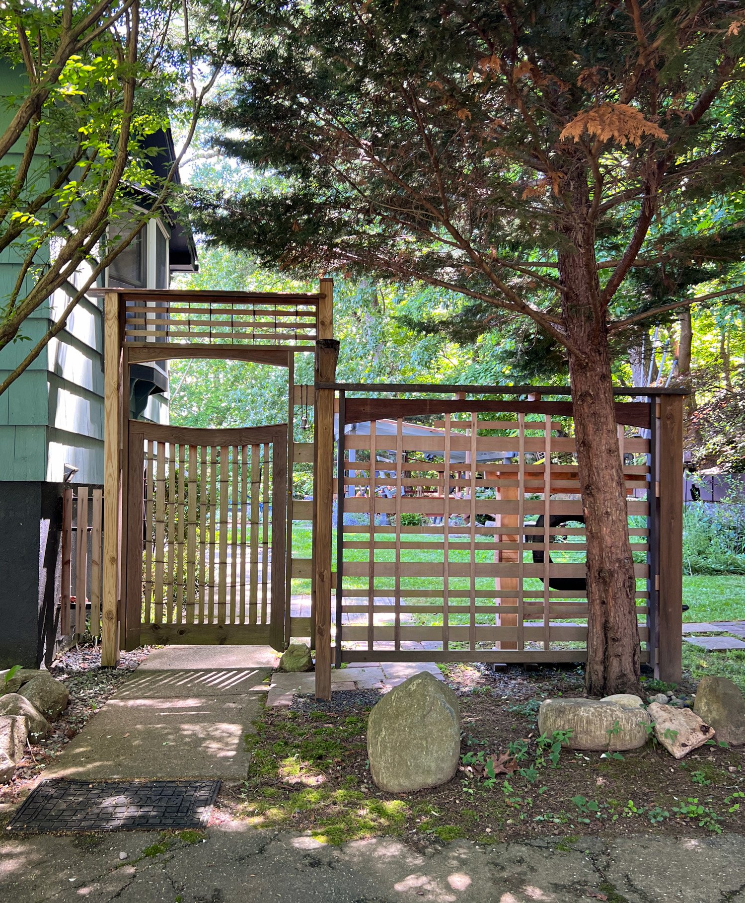 Gate_1.jpg