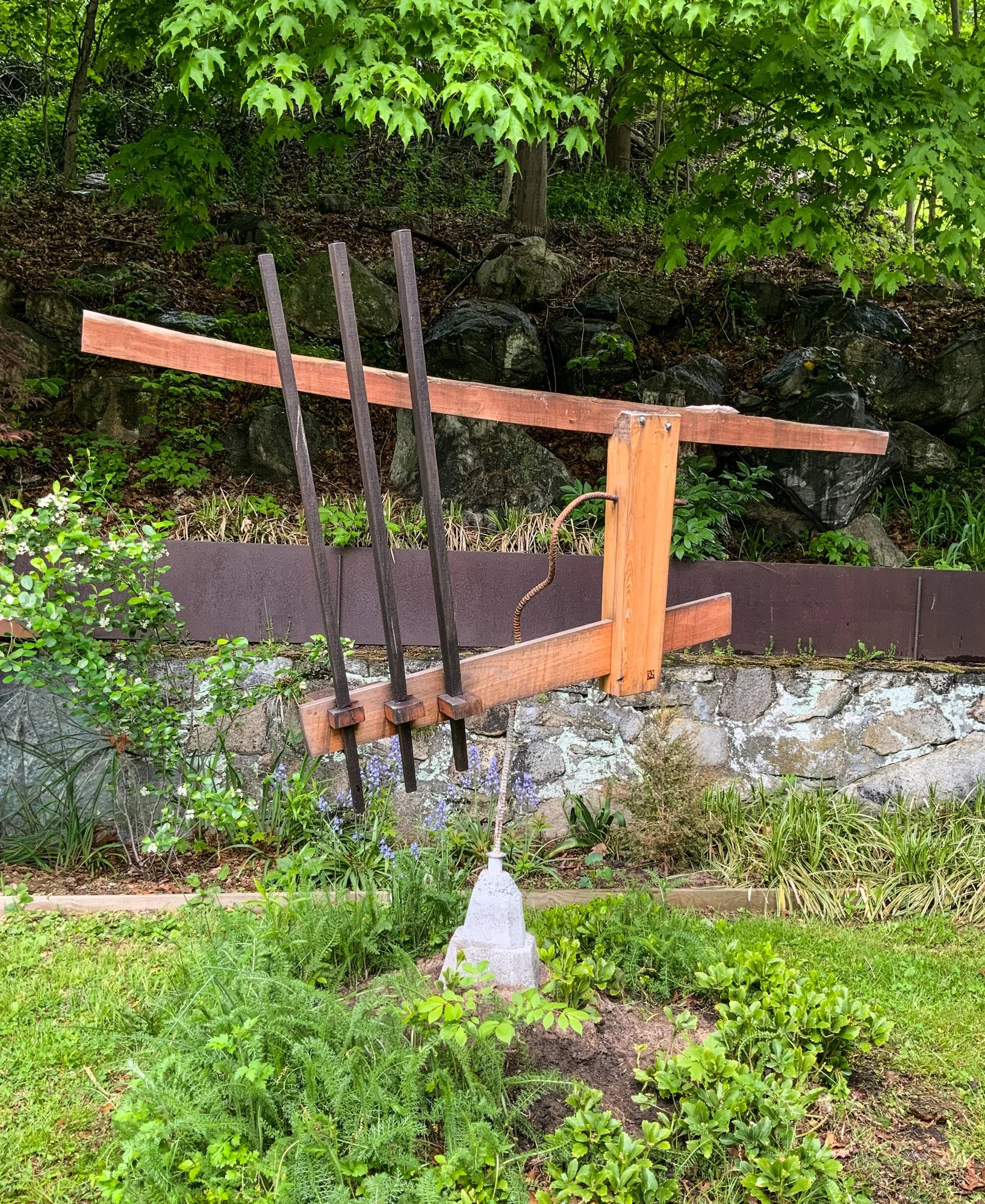 Teeter_back_1a.jpg