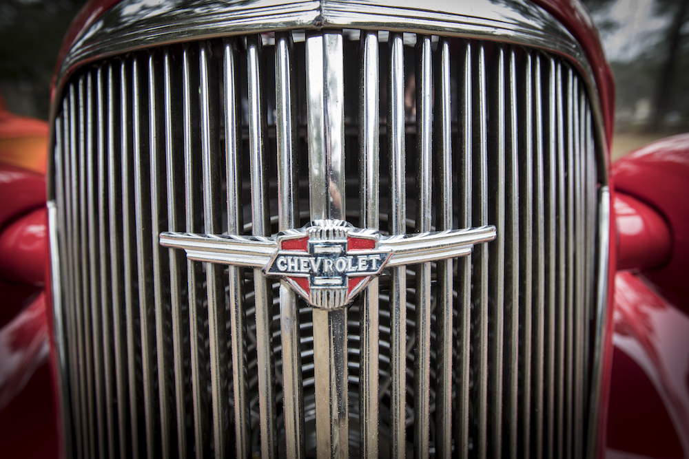 Chevrolet badge.