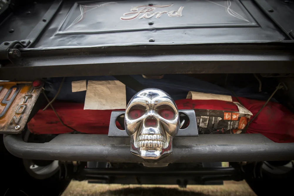 Ford logo and skull.