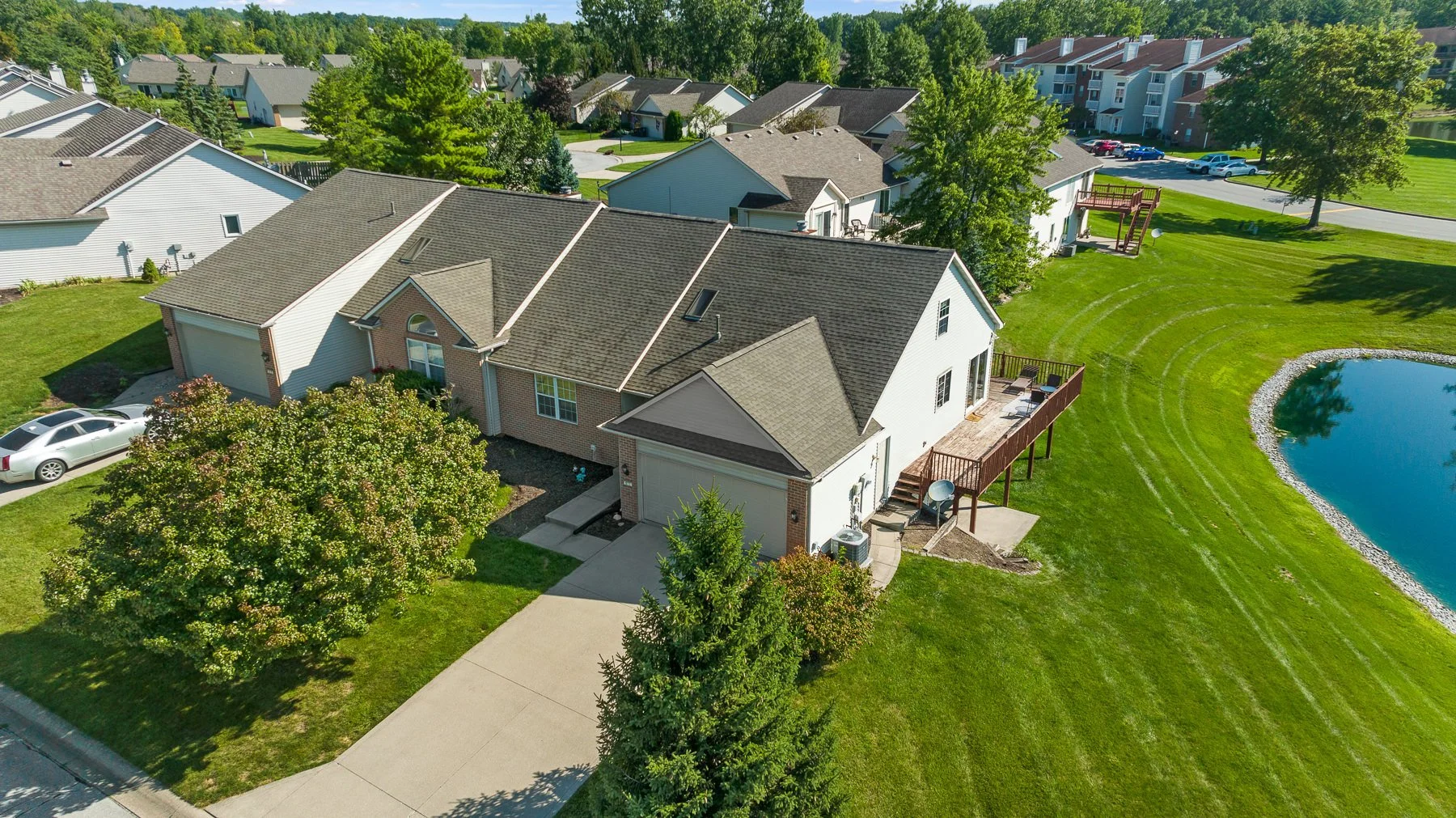 SOLD! 633 Tattersholl Court Fort Wayne, IN 46804