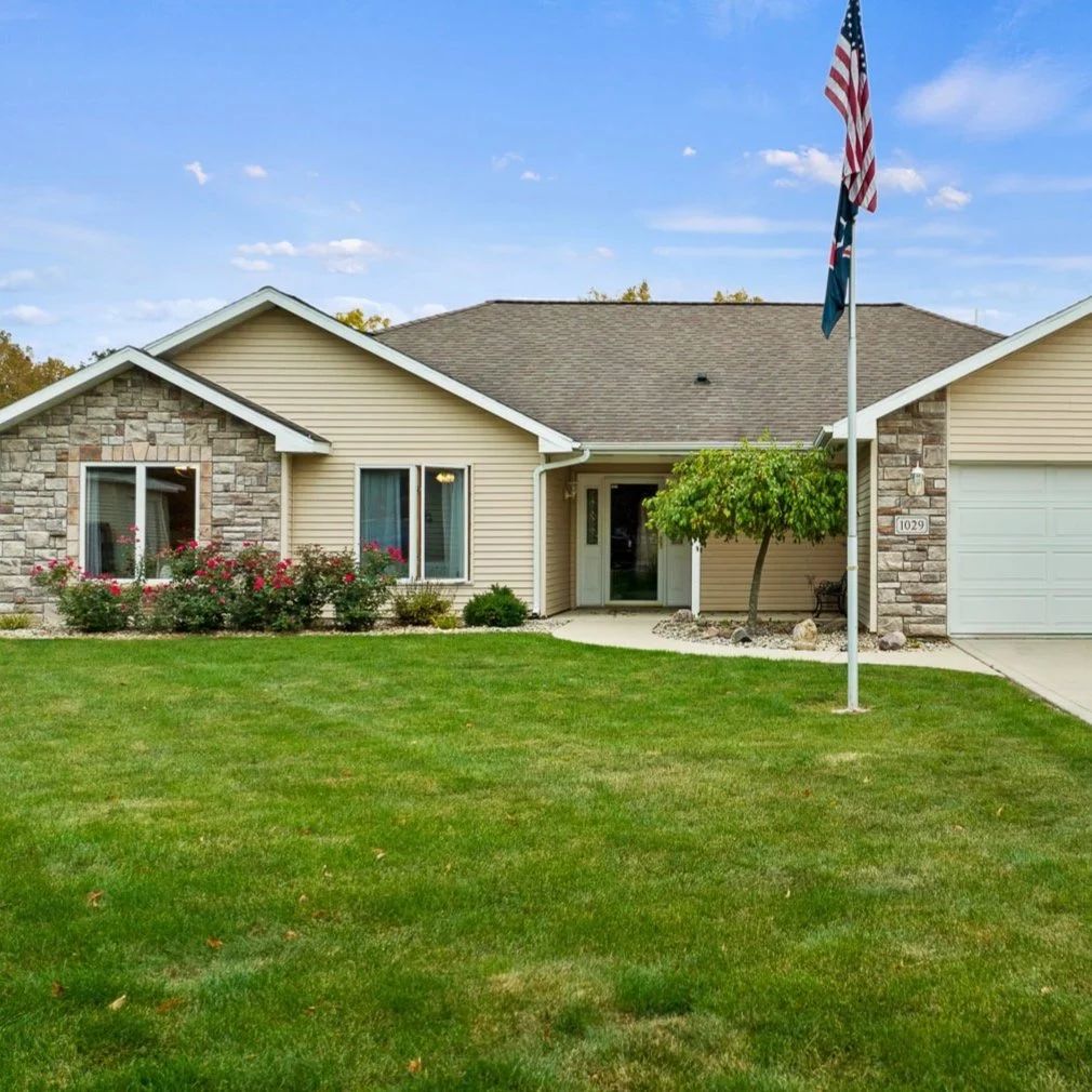 Sold! 1029 W. Gump Rd Fort Wayne, IN 46845