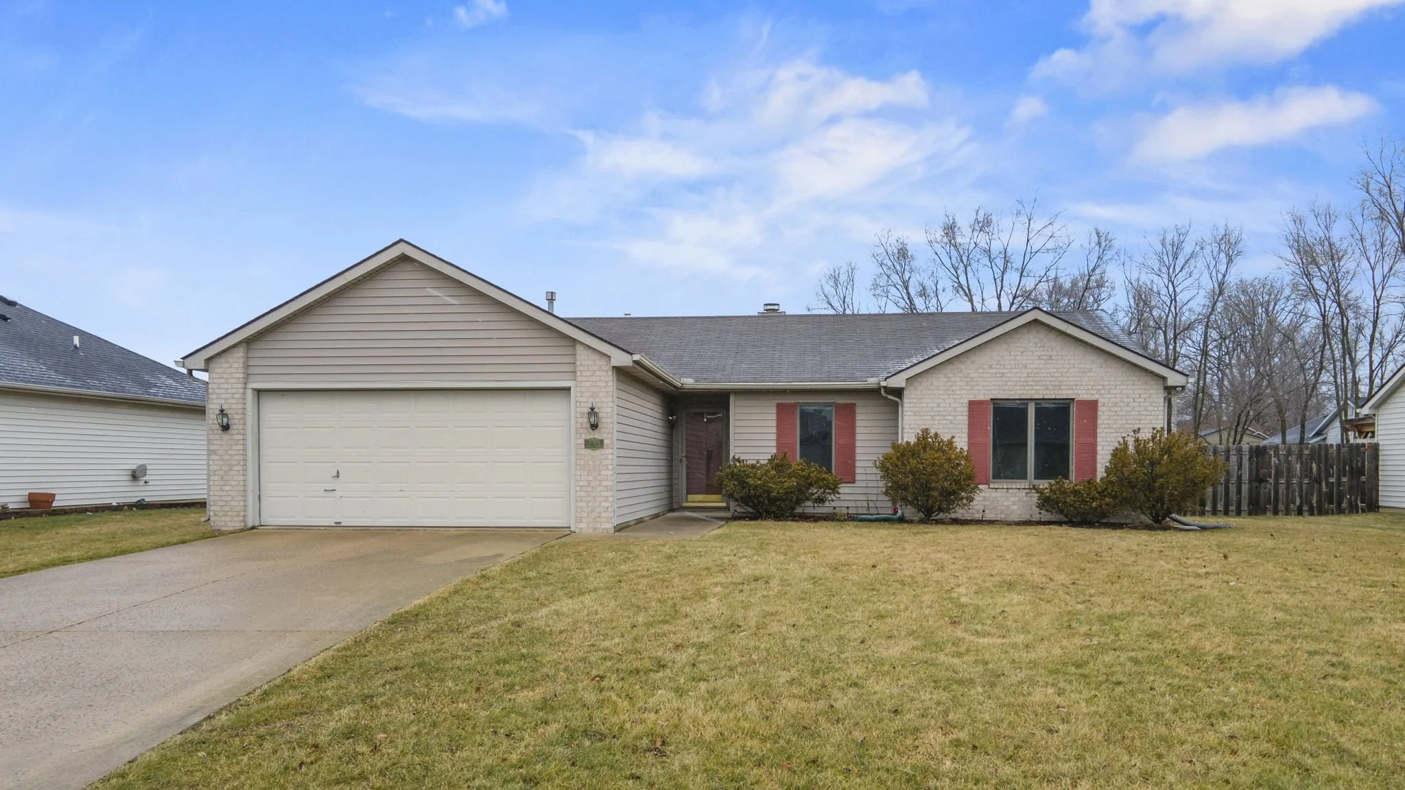 SOLD!! 8015 Cooper Point Run, Fort Wayne, IN 46835