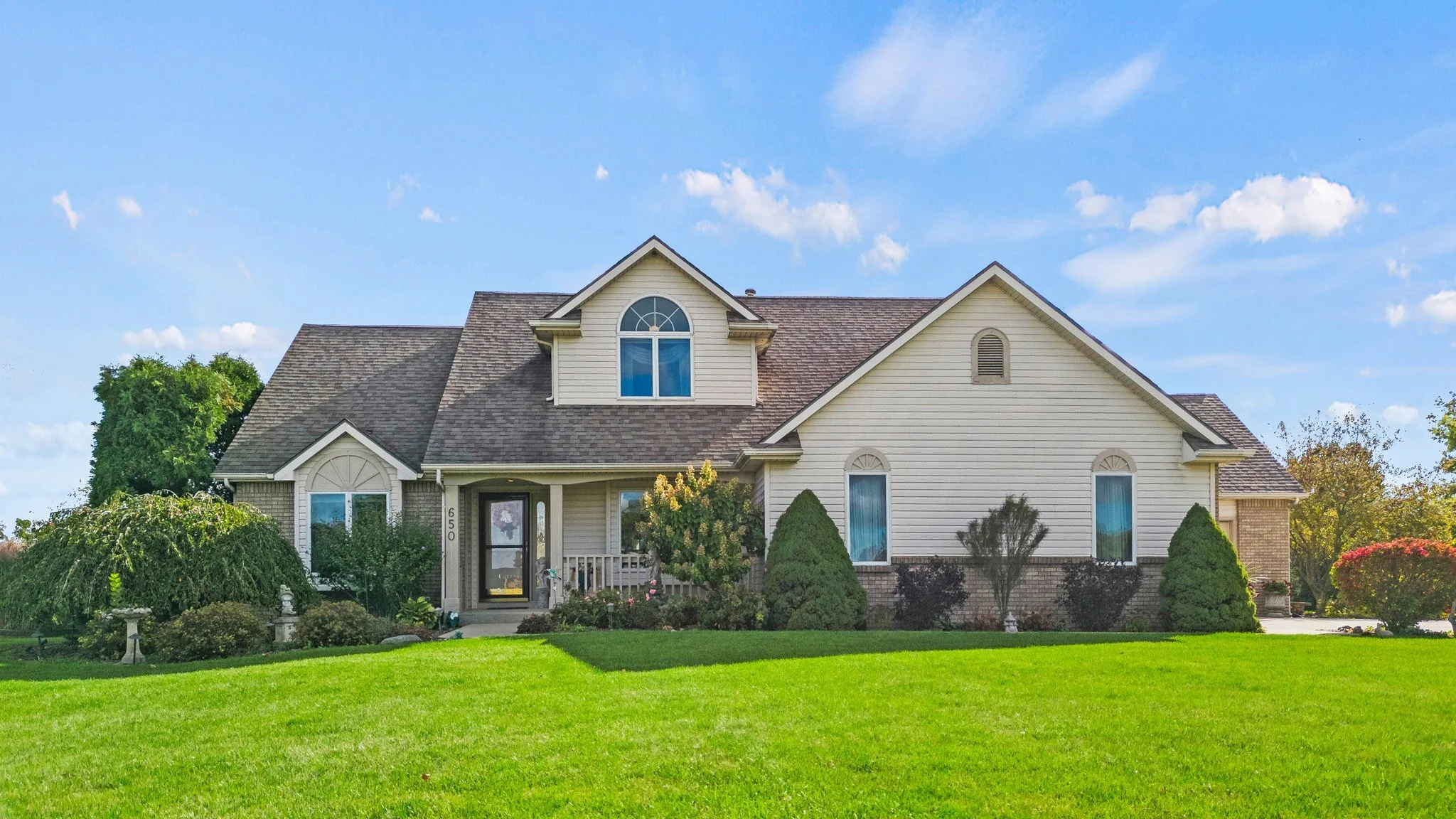 SOLD!! 650 E Virginia Avenue, Columbia City, IN 46725