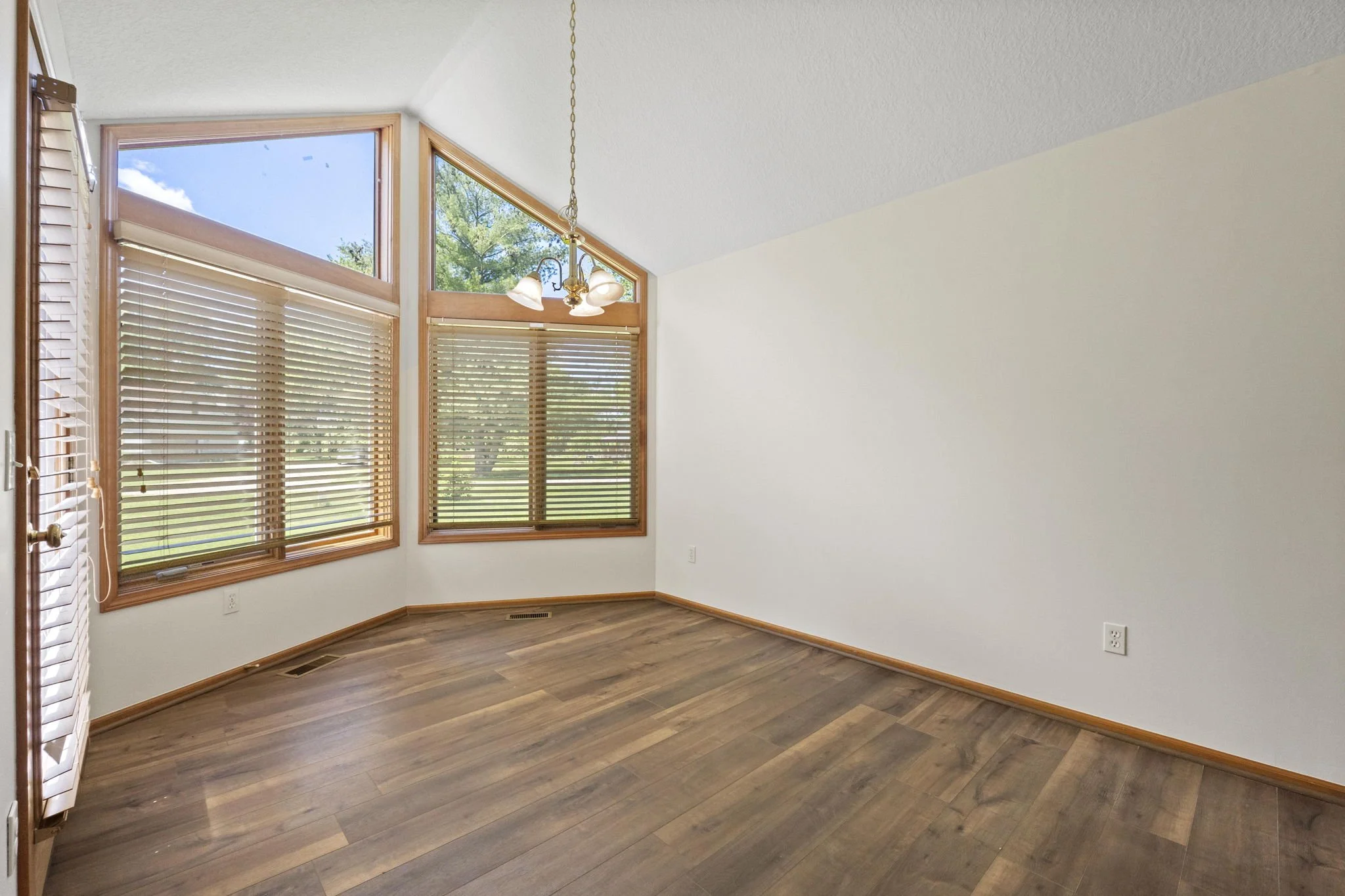 20-web-or-mls-DSC06433.jpg
