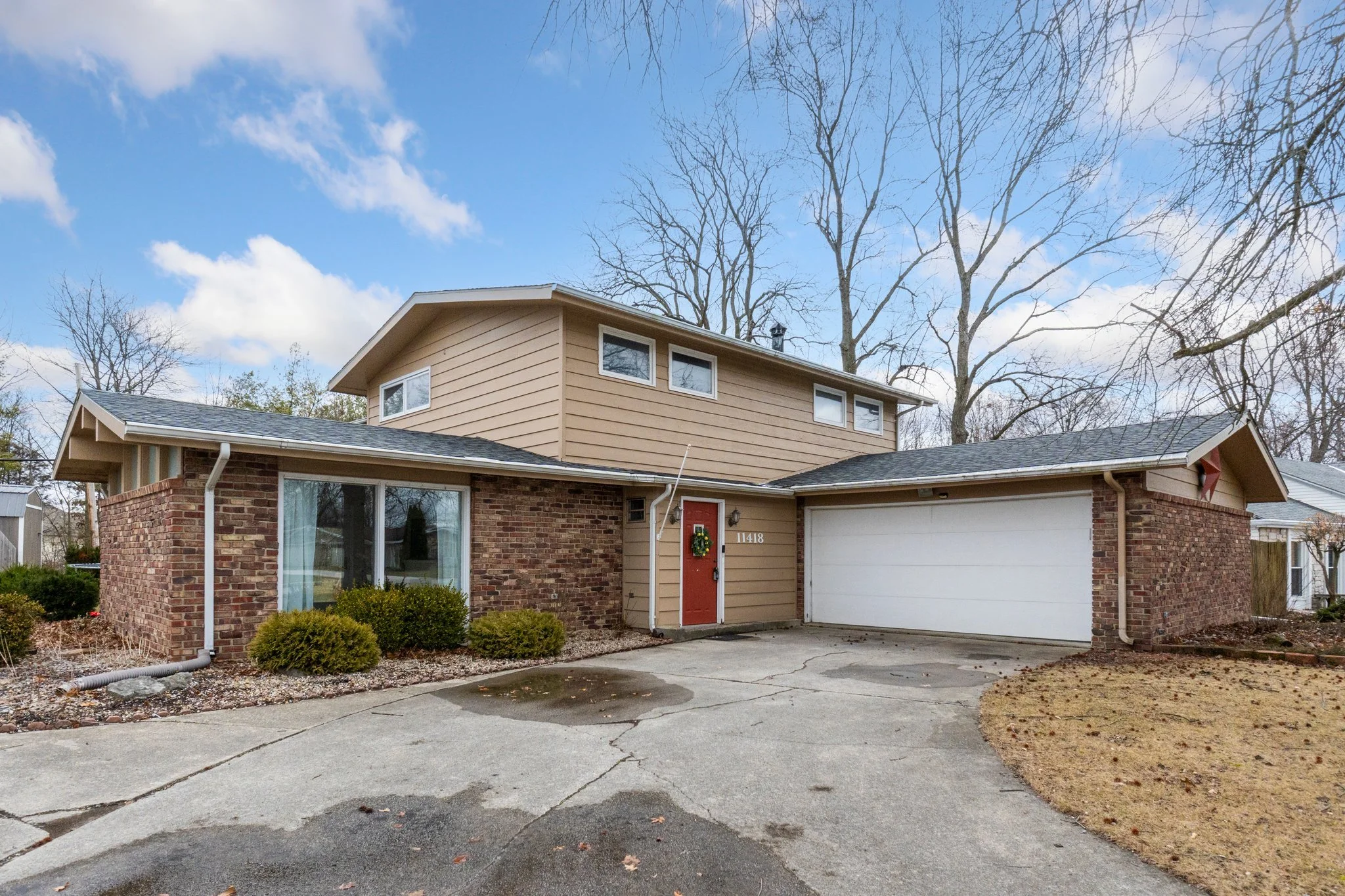 SOLD!! 11418 Trails North Drive, Fort Wayne, IN 46845