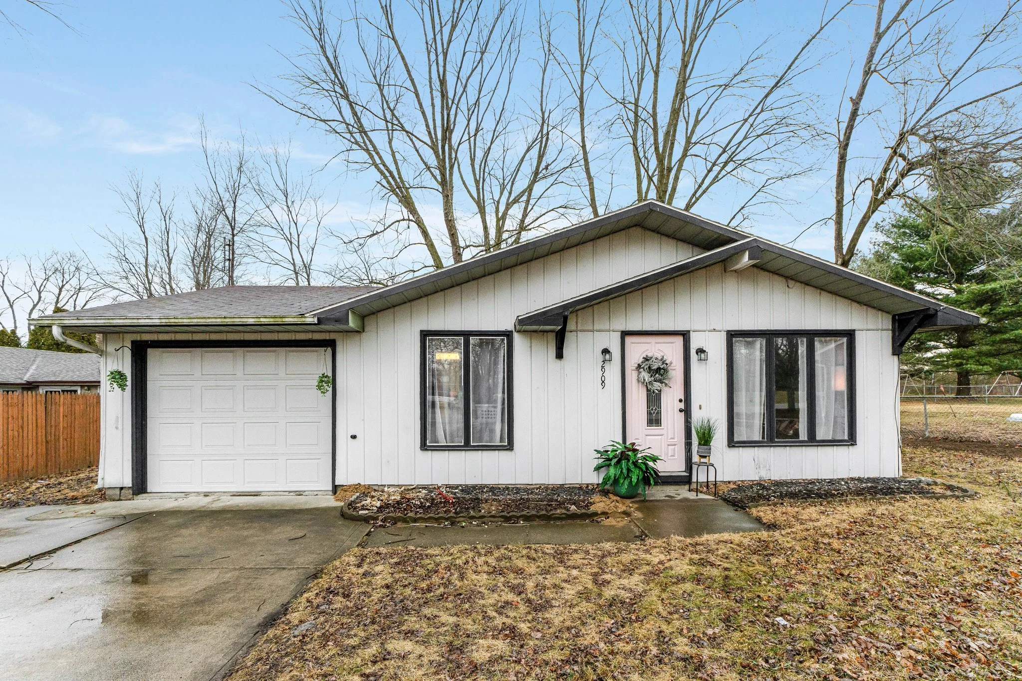 SOLD!! 2909 Sandpoint Road, Fort Wayne, IN 46809