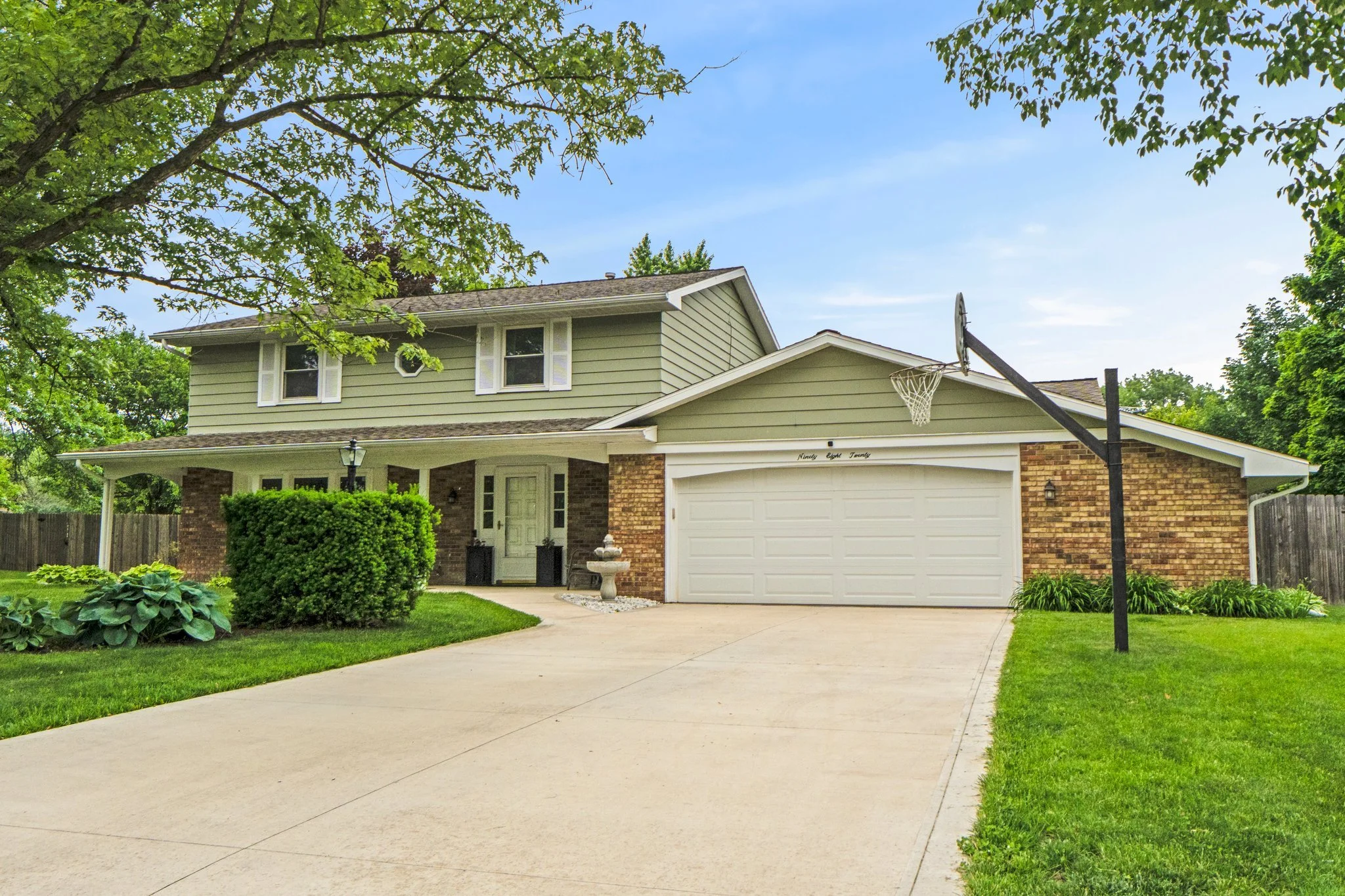 SOLD!! 9820 Berkshire Ln, Fort Wayne, IN 46804