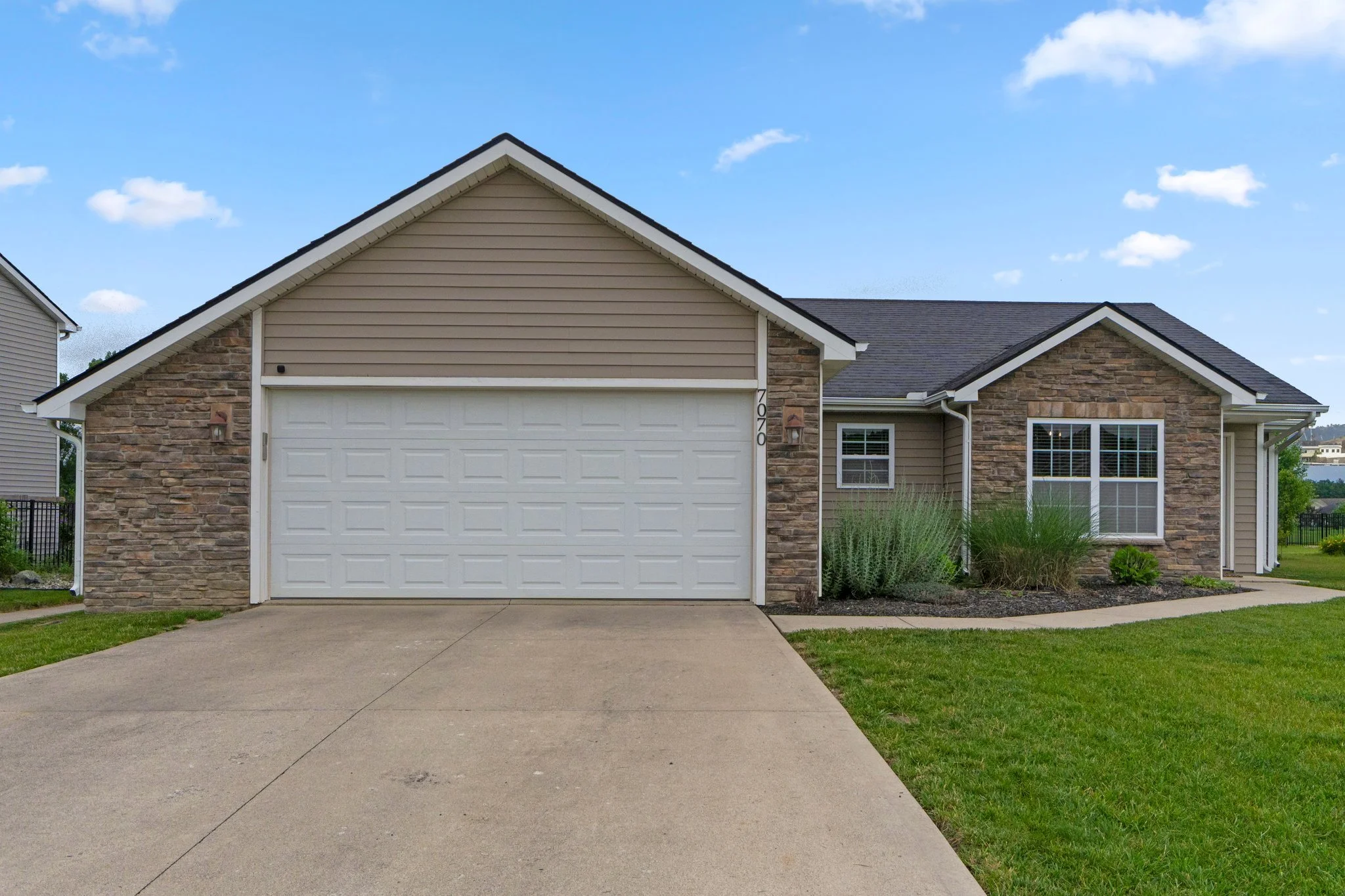 SOLD!! 7070 Desdemona Crossing, Fort Wayne, IN 46818