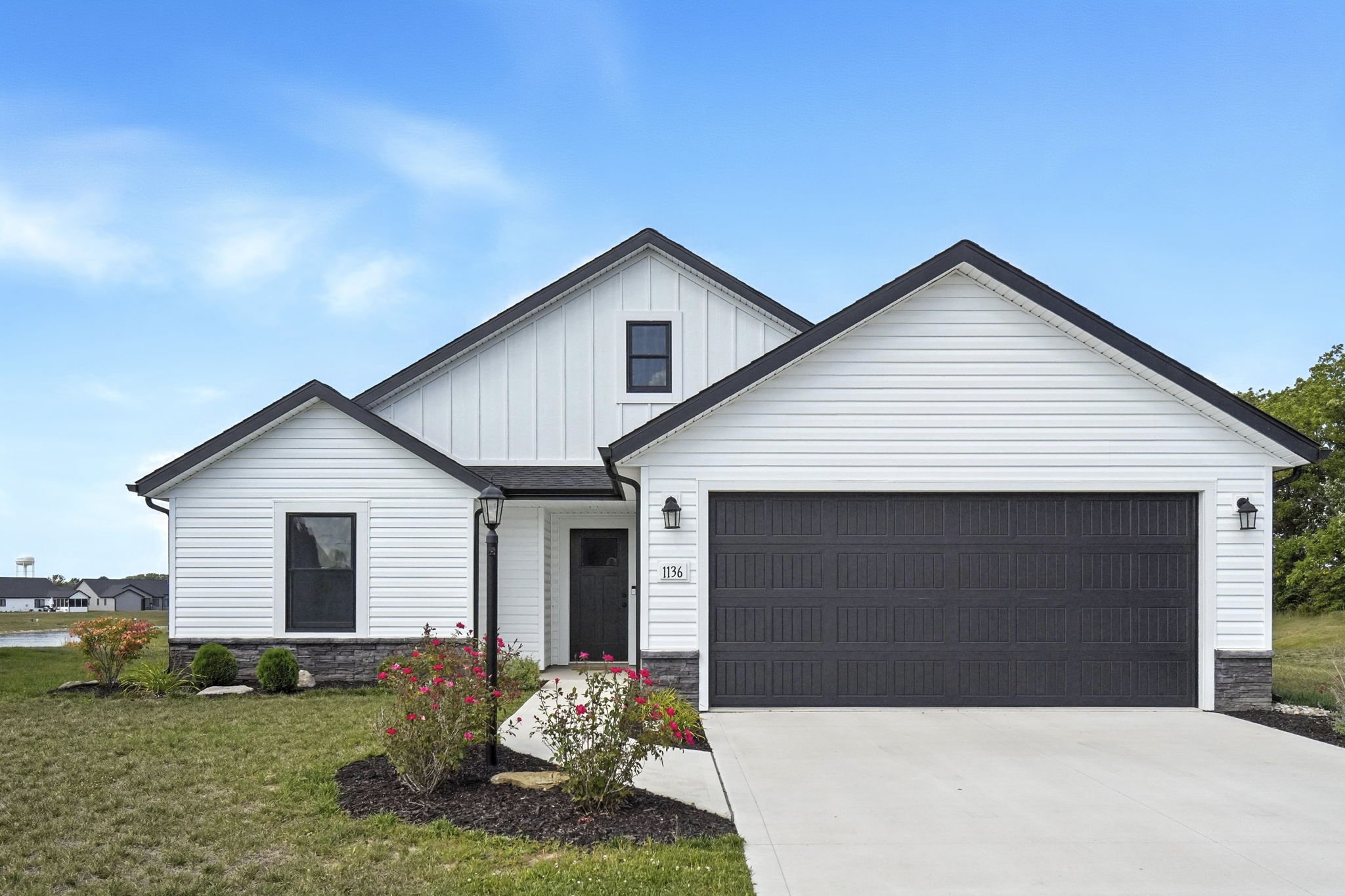 JUST LISTED!! 1136 Herdsman Blvd, Huntertown, IN 46748