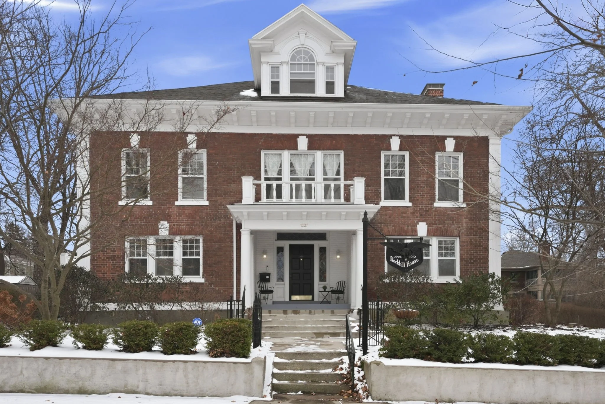 JUST LISTED !! 1337 W Wayne Street, Fort Wayne, IN 46802