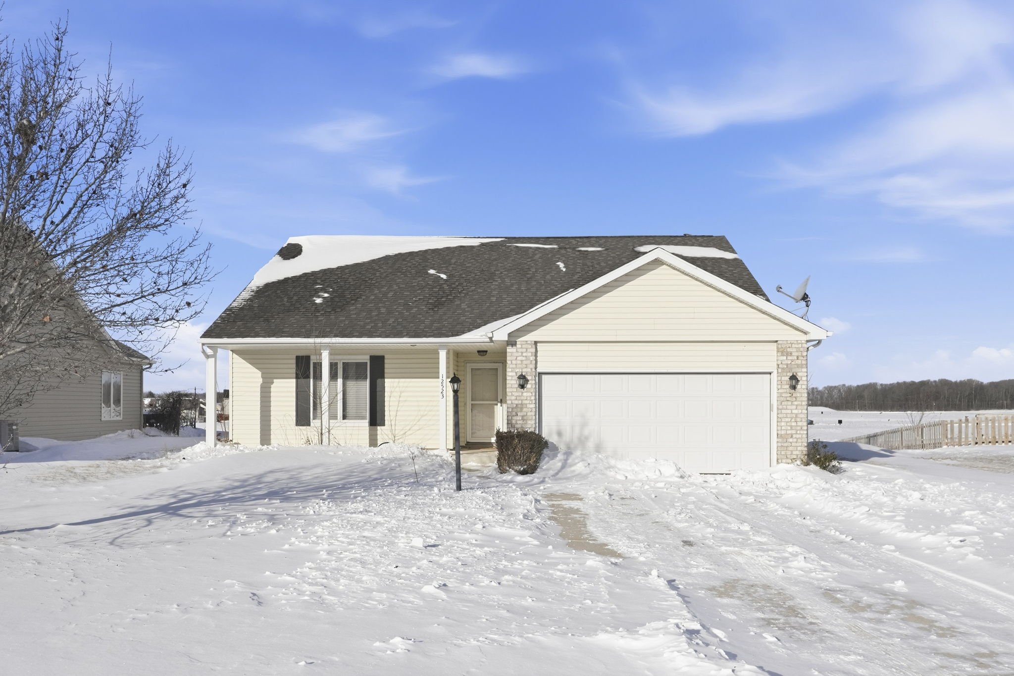 Just Listed!! 12523 Lanai Drive, Fort Wayne, IN 46818