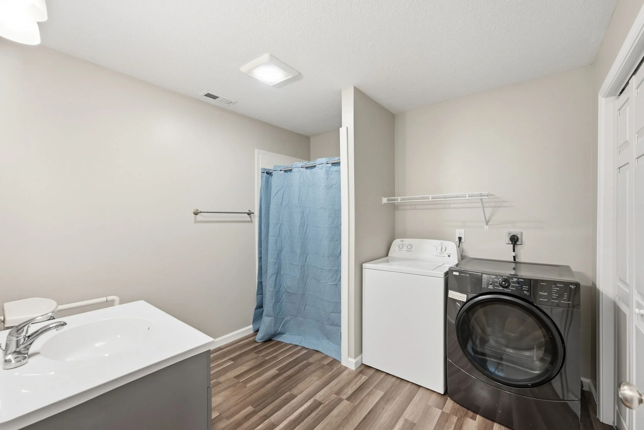 27-web-or-mls-7251 Linda Dr-8.jpg