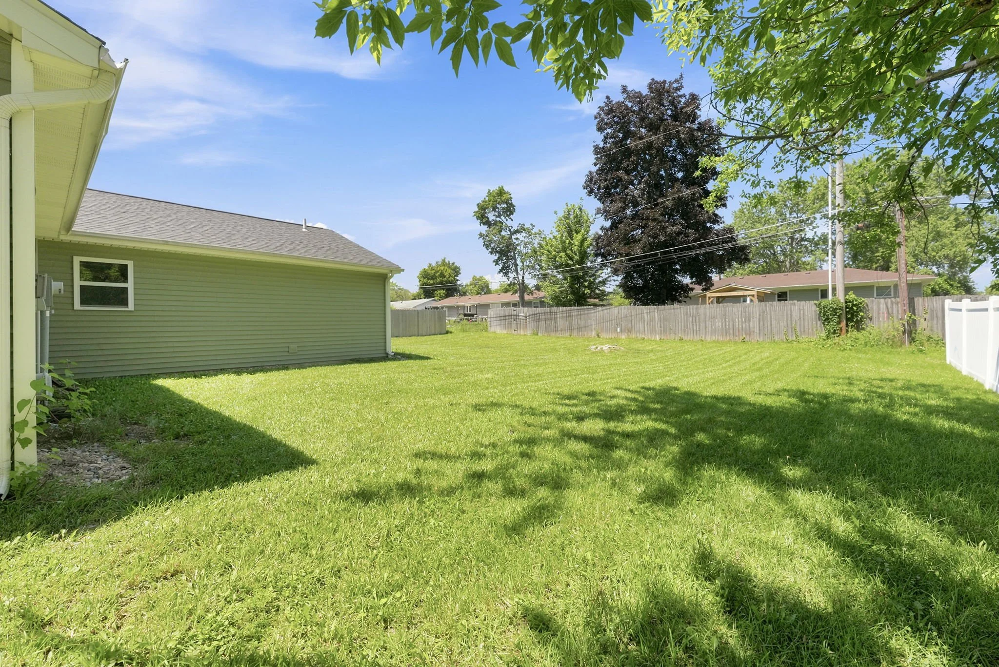 33-web-or-mls-7251 Linda Dr-10.jpg