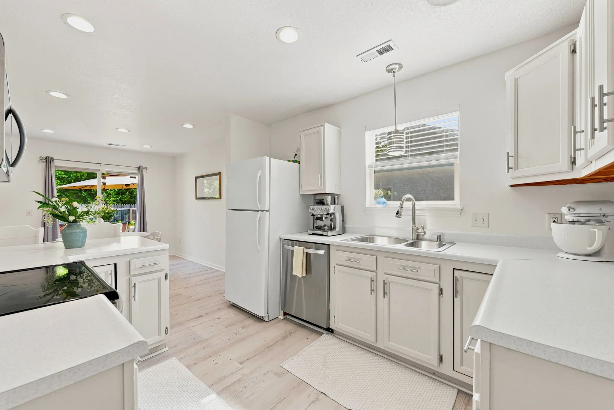15-web-or-mls-317 Passier Ct-15.jpg