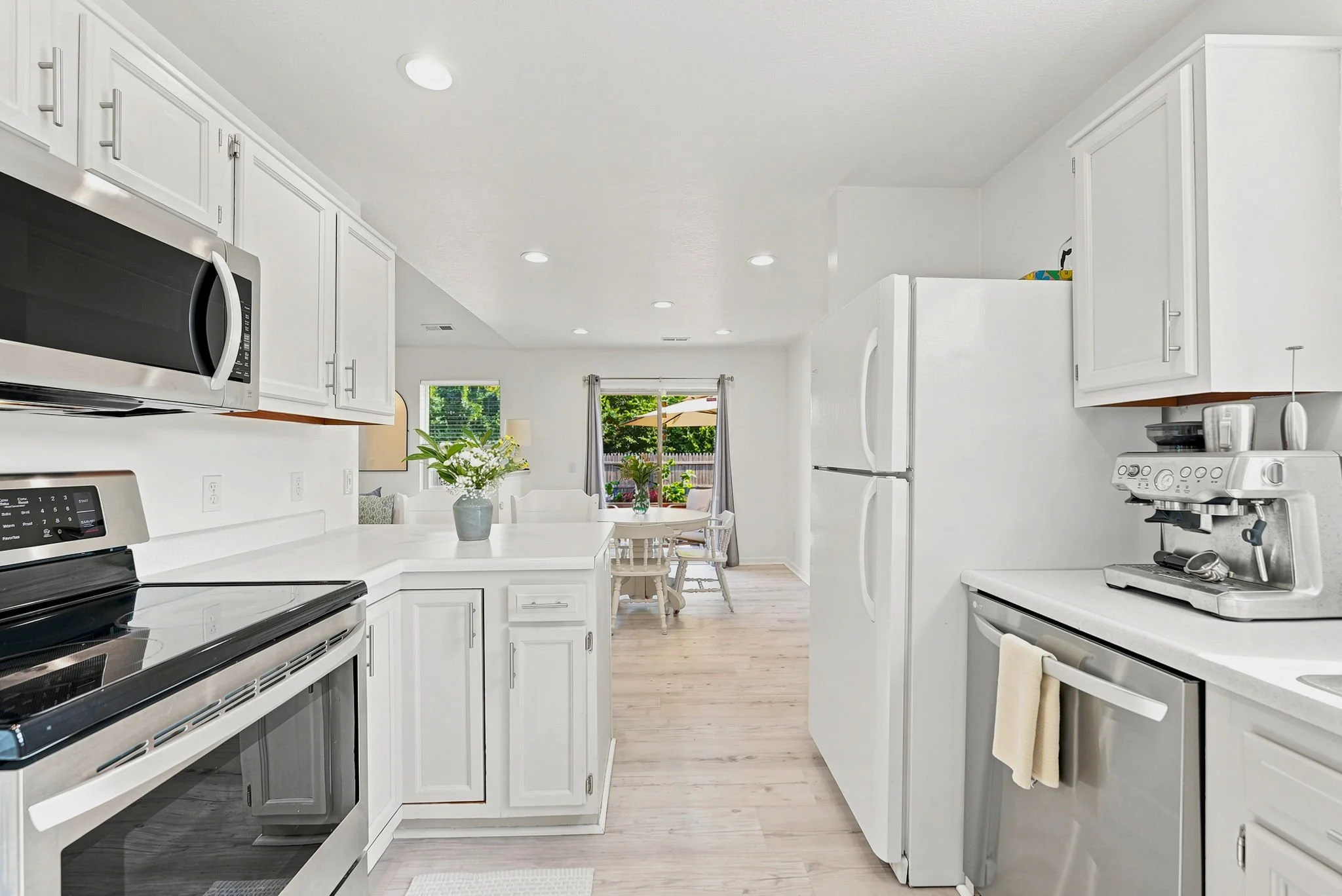 17-web-or-mls-317 Passier Ct-17.jpg