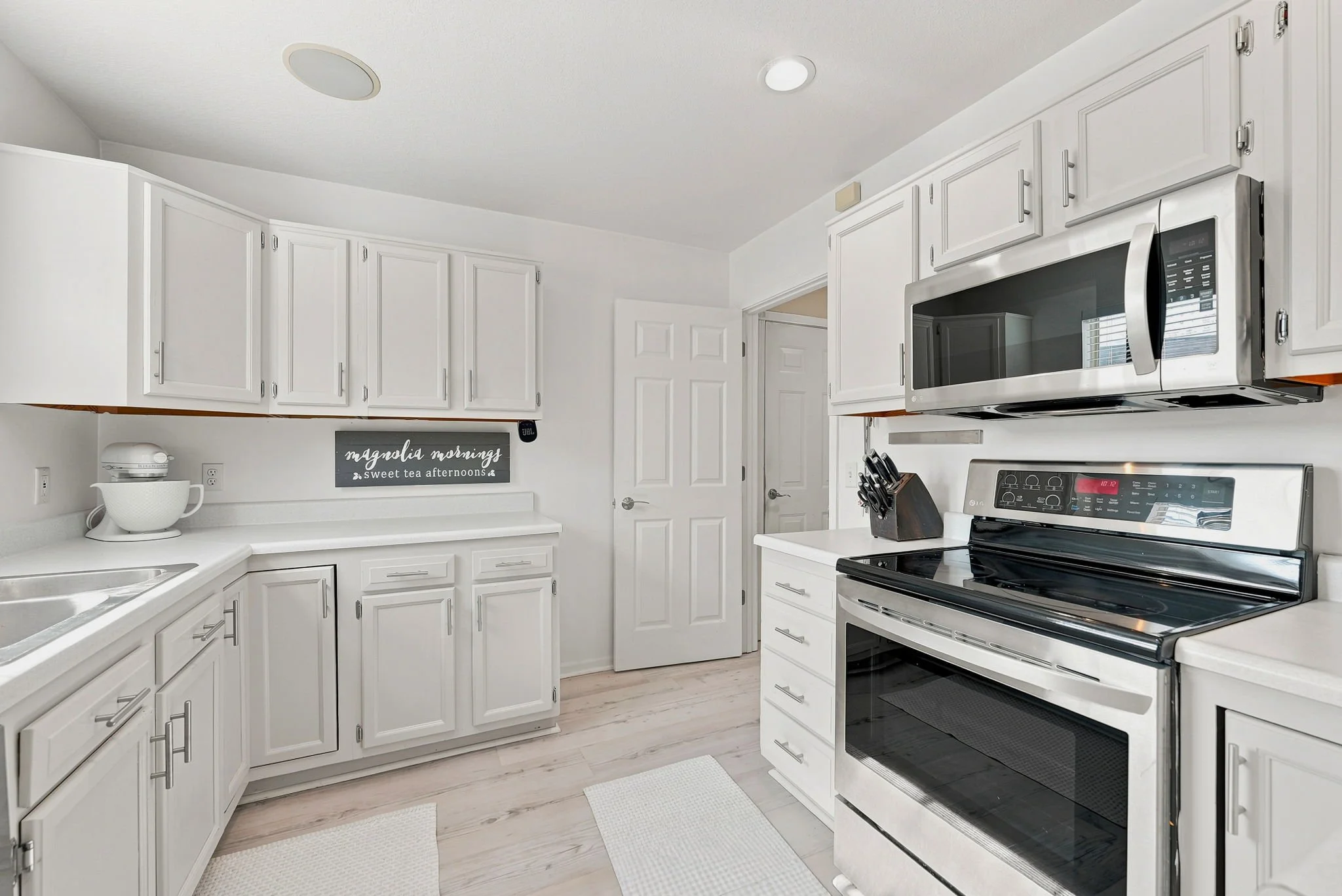 19-web-or-mls-317 Passier Ct-19.jpg