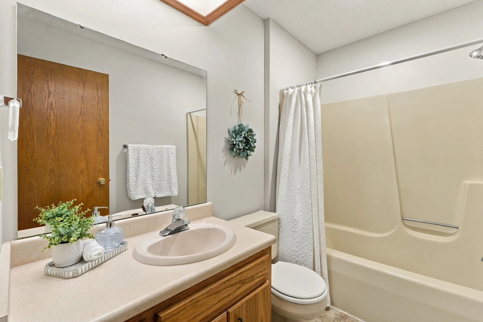 31-web-or-mls-7609_Preakness_Cove_Fort_Wayne_IN_46815_603944.jpg