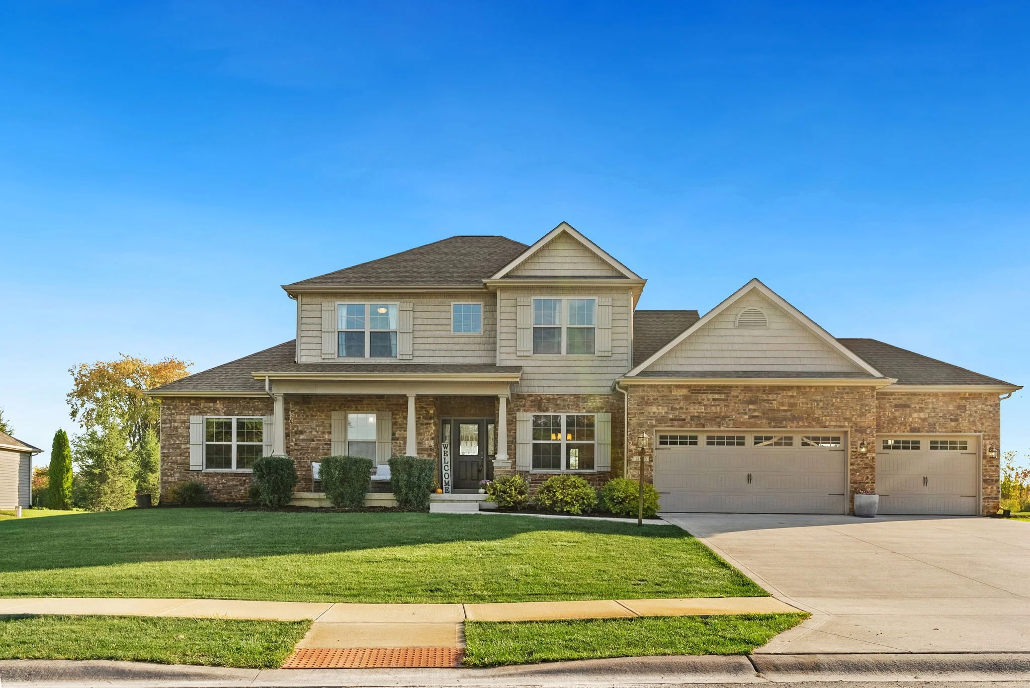 Pending !! 18916 Roselle Cv, Auburn, IN 46706 