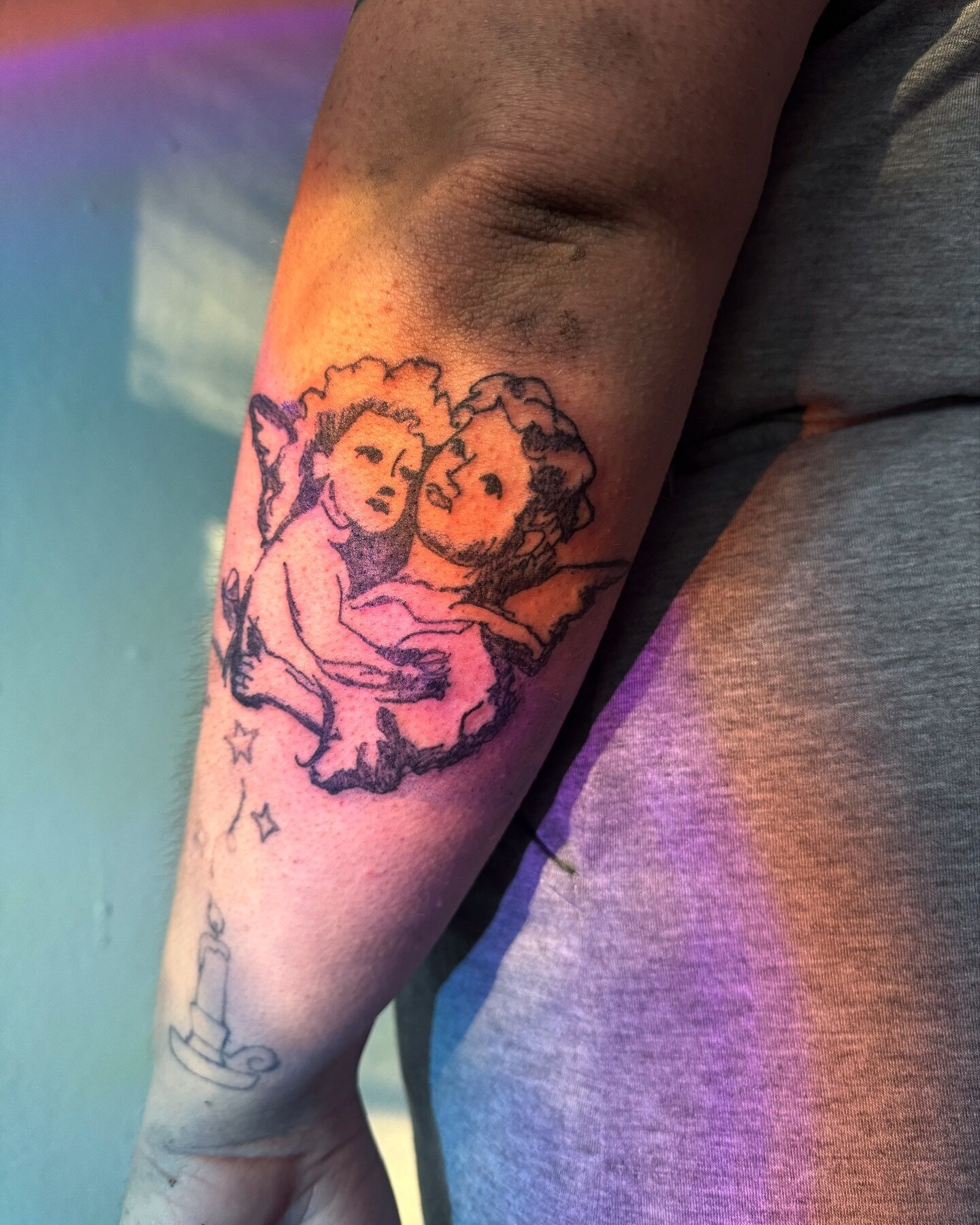 cherubs for my studio mate / best friend 

@yeehootattoo 
@yeehootattoo 
@yeehootattoo