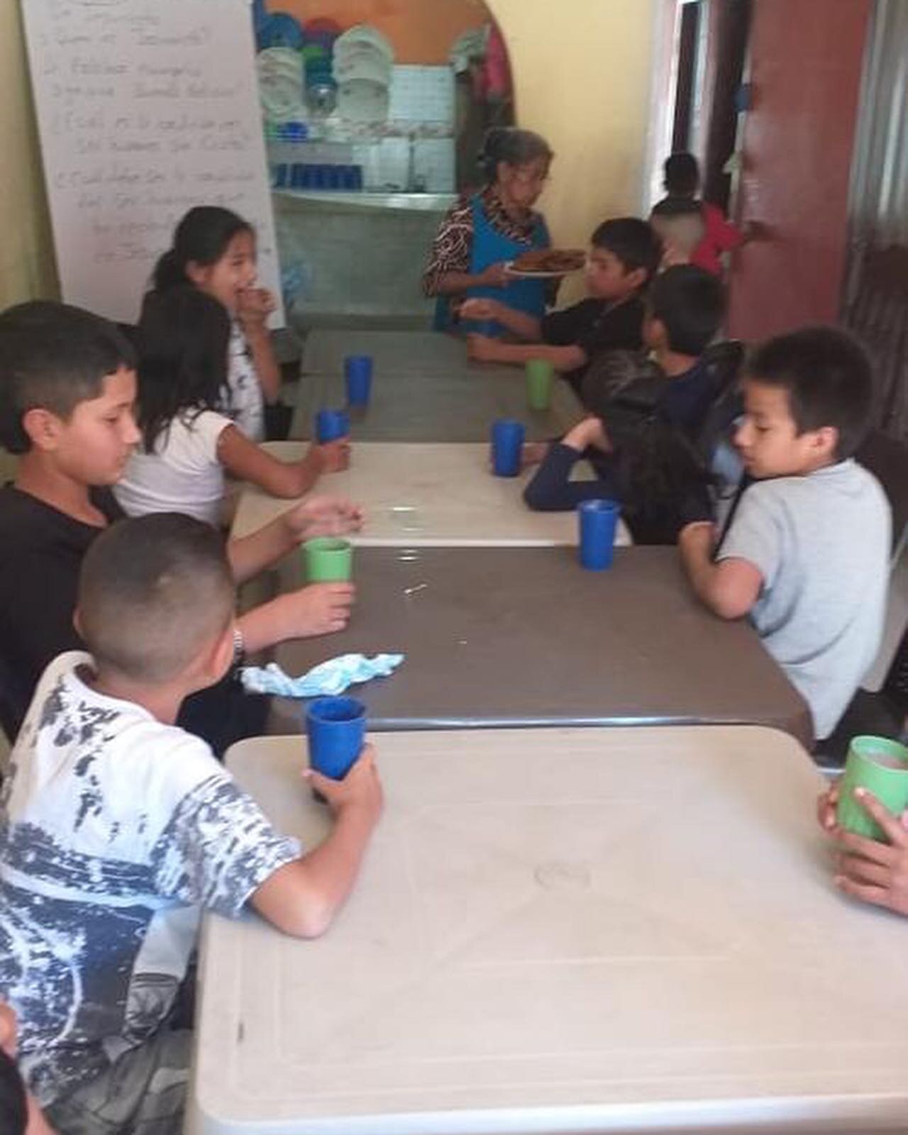 Community center Olivares del Norte children are doing Bible studies, activities and eating snacks. Donate and visit us https://www.migotitadeamorinc.org/
@migotitadeamorinc 
#soupkitchen #popayanco #colombia #helpingpeople #poorchildren #building #n