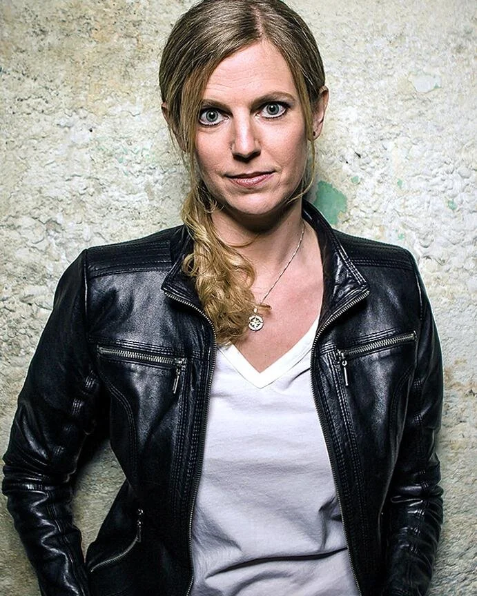 S1E21: Real American Heroes With Sarah Carlson