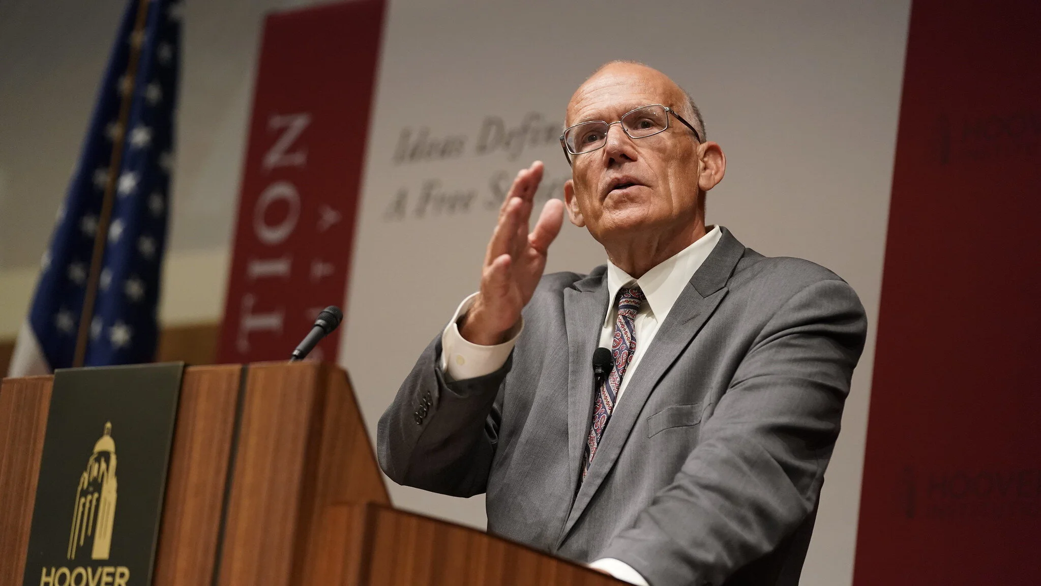 S1E32: Real American Heroes With Victor Davis Hanson