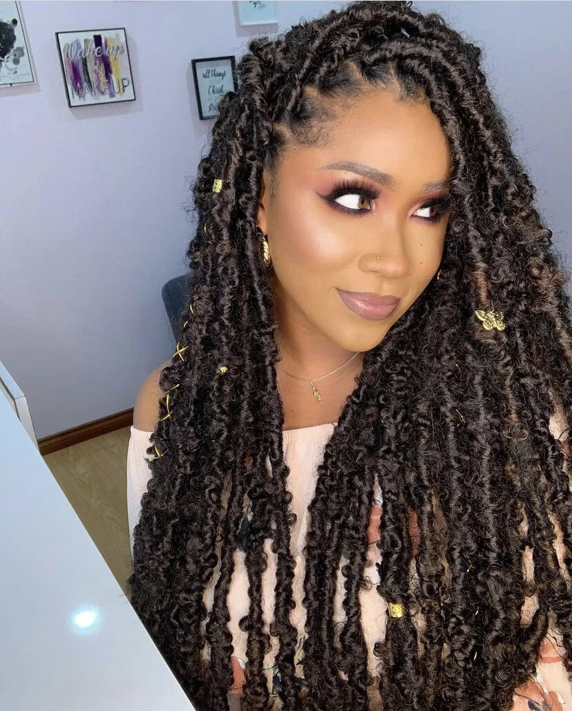 FREETRESS BUTTERFLY LOC 18" 