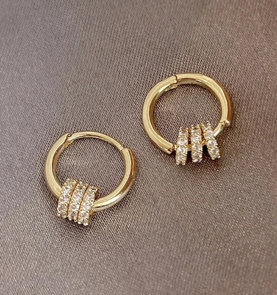 RHINESTONE CIRCLE GOLD EARRINGS