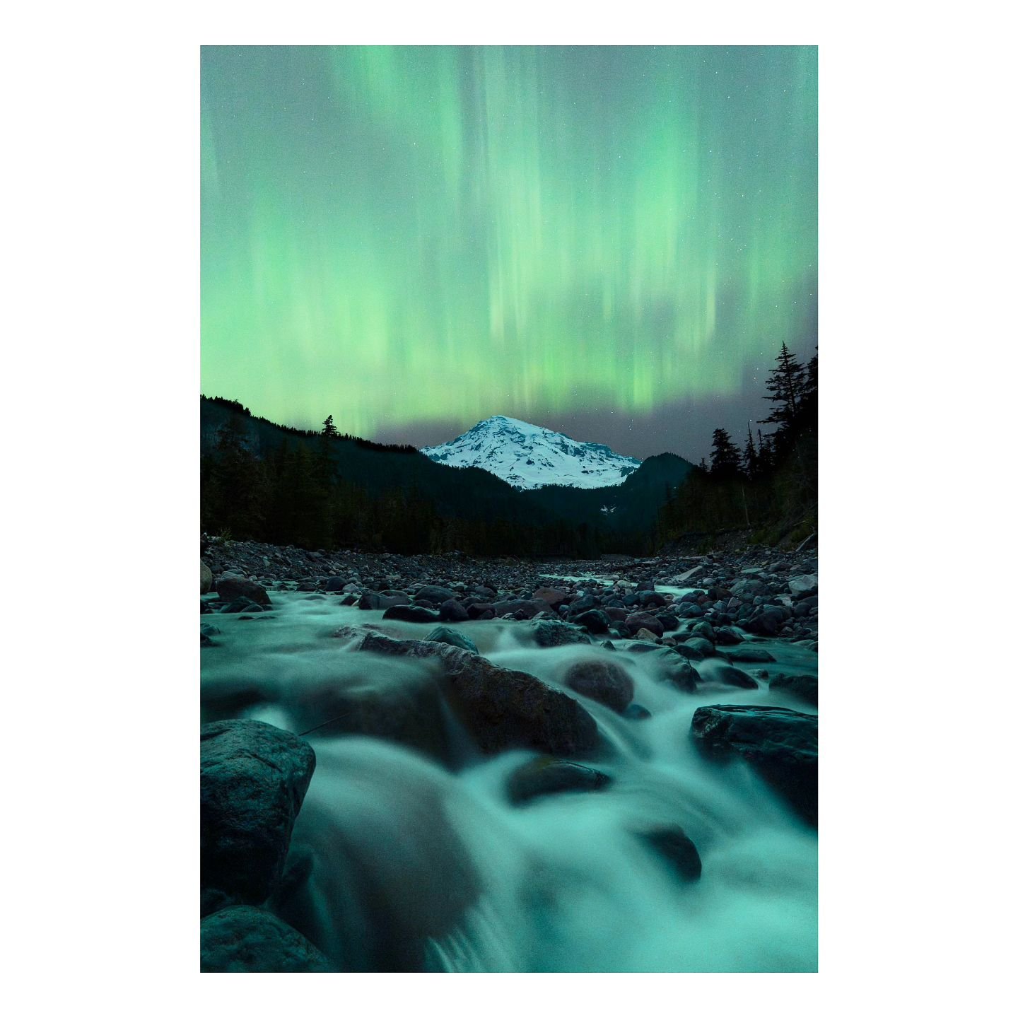 Another one from Friday night, looking north up the Nisqually river that runs off the glacier of the same name.
&bull;
&bull;
&bull;
&bull;
&bull;
#auroraborealis #aurora #northernlights #landscapephotography #washingtonstate #travelphotography #hiki