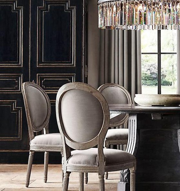 Wow😲 what a sexy dining area! We found 6 options for French round dining chairs, like these from #RestorationHardware, for less 🙌 Check them out at 👉http://bit.ly/2GKzpnH📸#RH 
#chicfind #dailyfind #getthelook #lookalike #highlow #lookforless #des