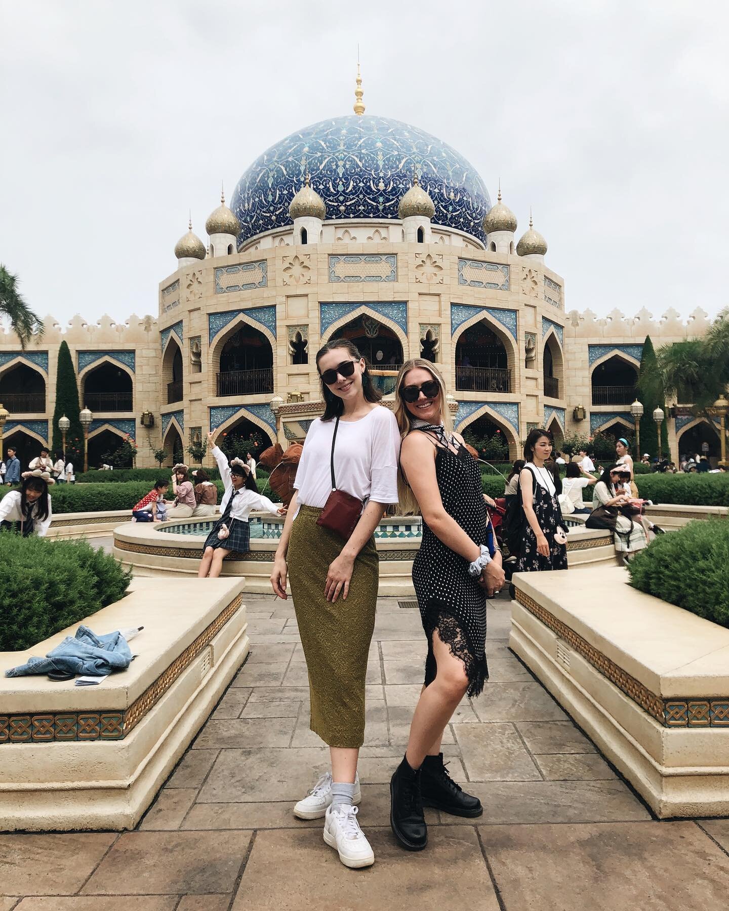 HAPPY BIRTHDAY TO THIS ICON 🎉🎉🎉😩😩😩 23 years ago, the world blessed us with the birth of this queen 👸 HBD ABBY can&rsquo;t wait to celebrate at D*sneyland with a gluten-free treat when this is all over 🎂