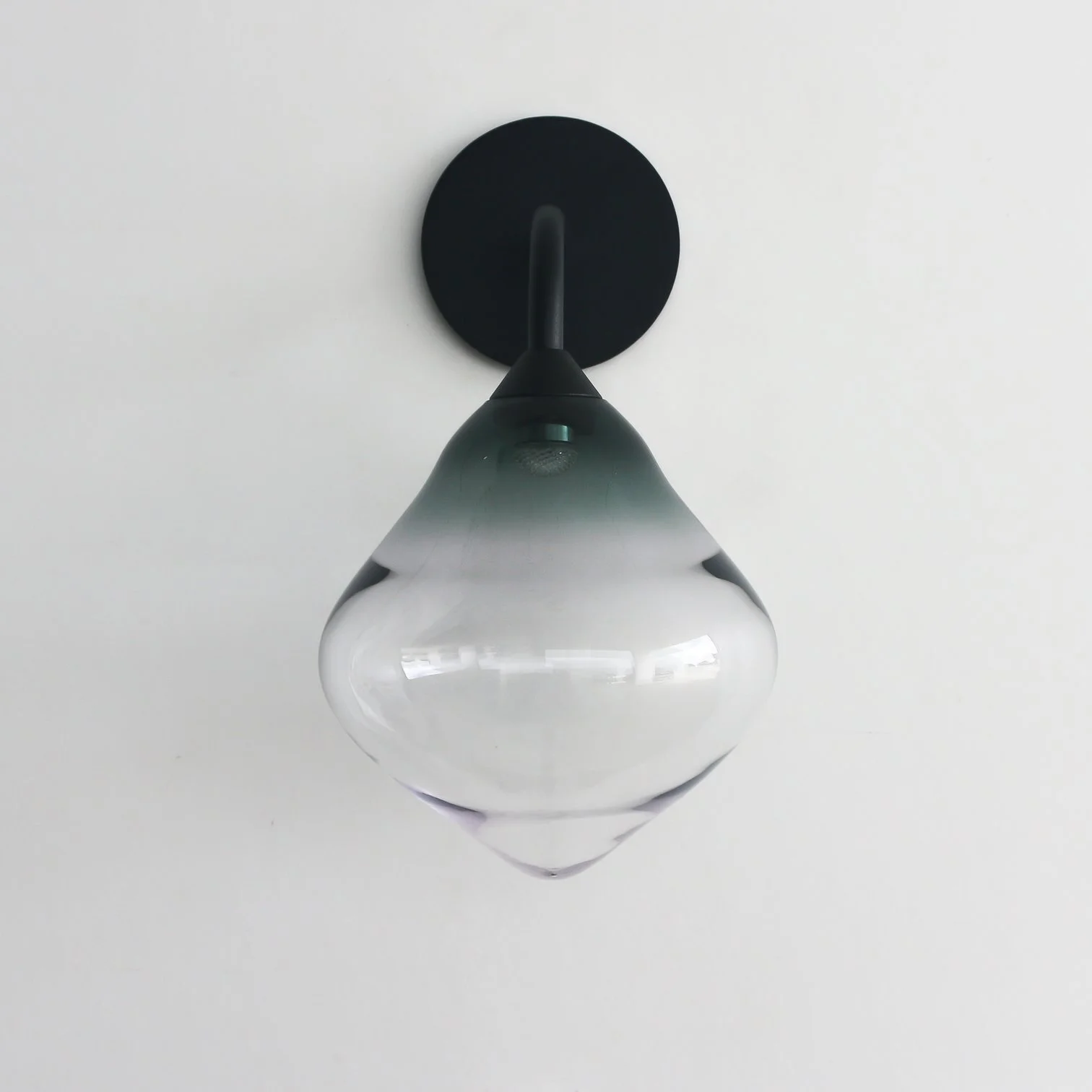 ollo sconce 2.jpg